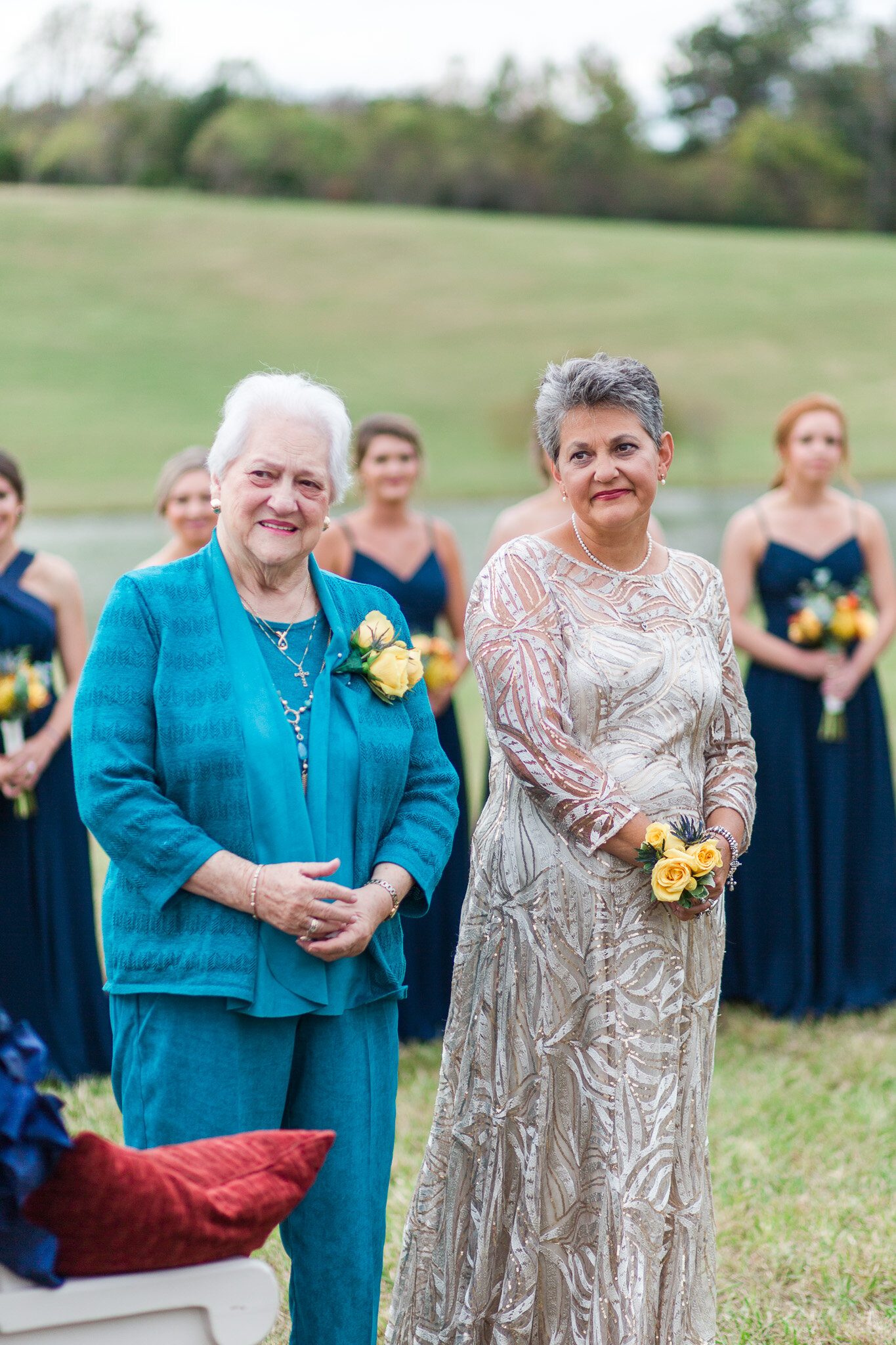 Fall Backyard Wedding in Charlotte Court House in Central Virginia || Lynchburg, VA Wedding Photographer 