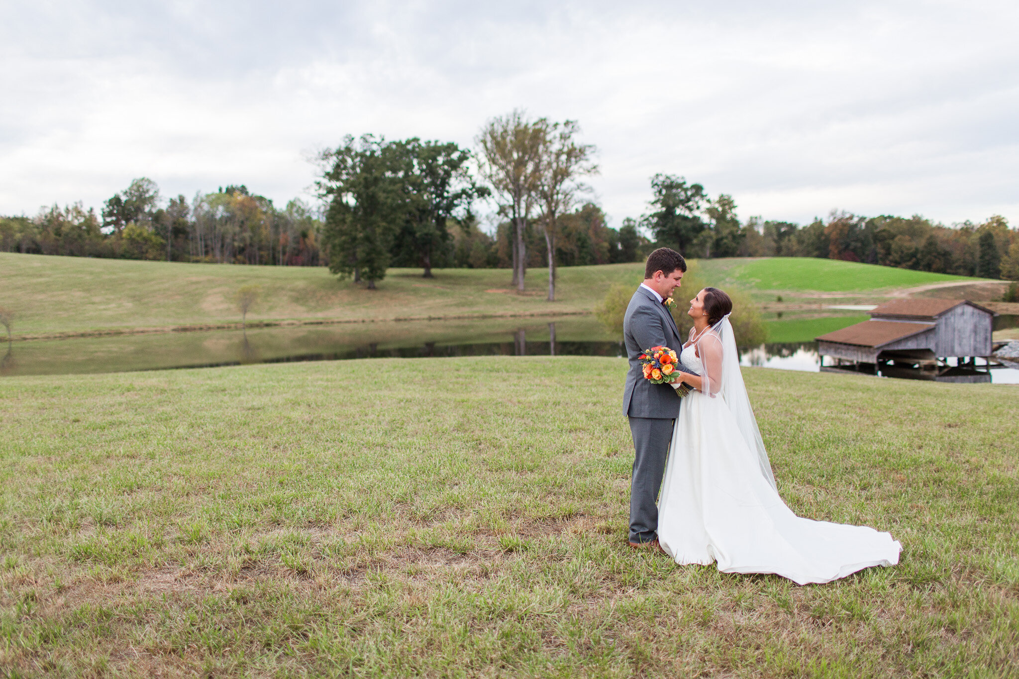 Fall Backyard Wedding in Charlotte Court House in Central Virginia || Lynchburg, VA Wedding Photographer 