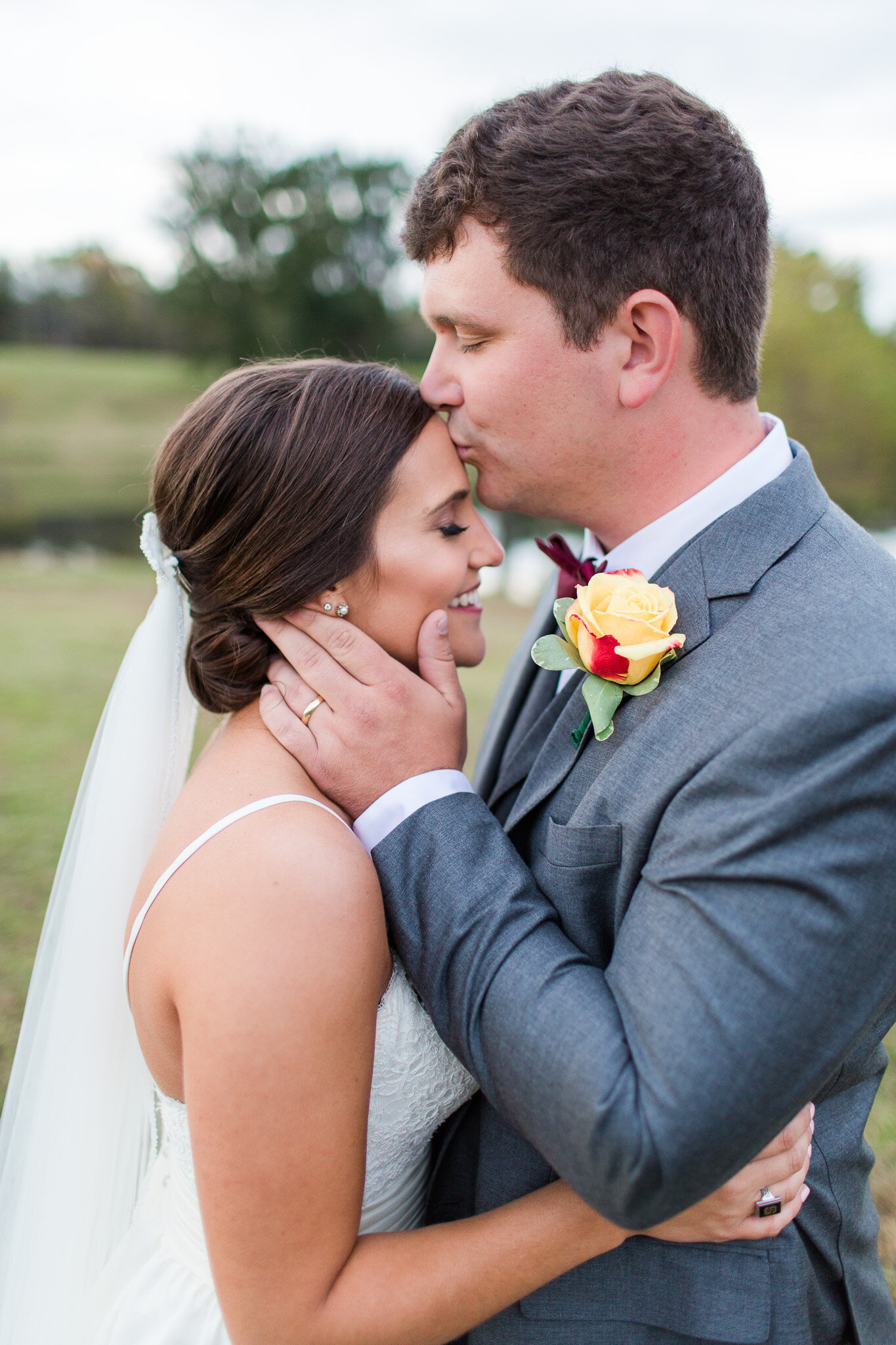 Fall Backyard Wedding in Charlotte Court House in Central Virginia || Lynchburg, VA Wedding Photographer 