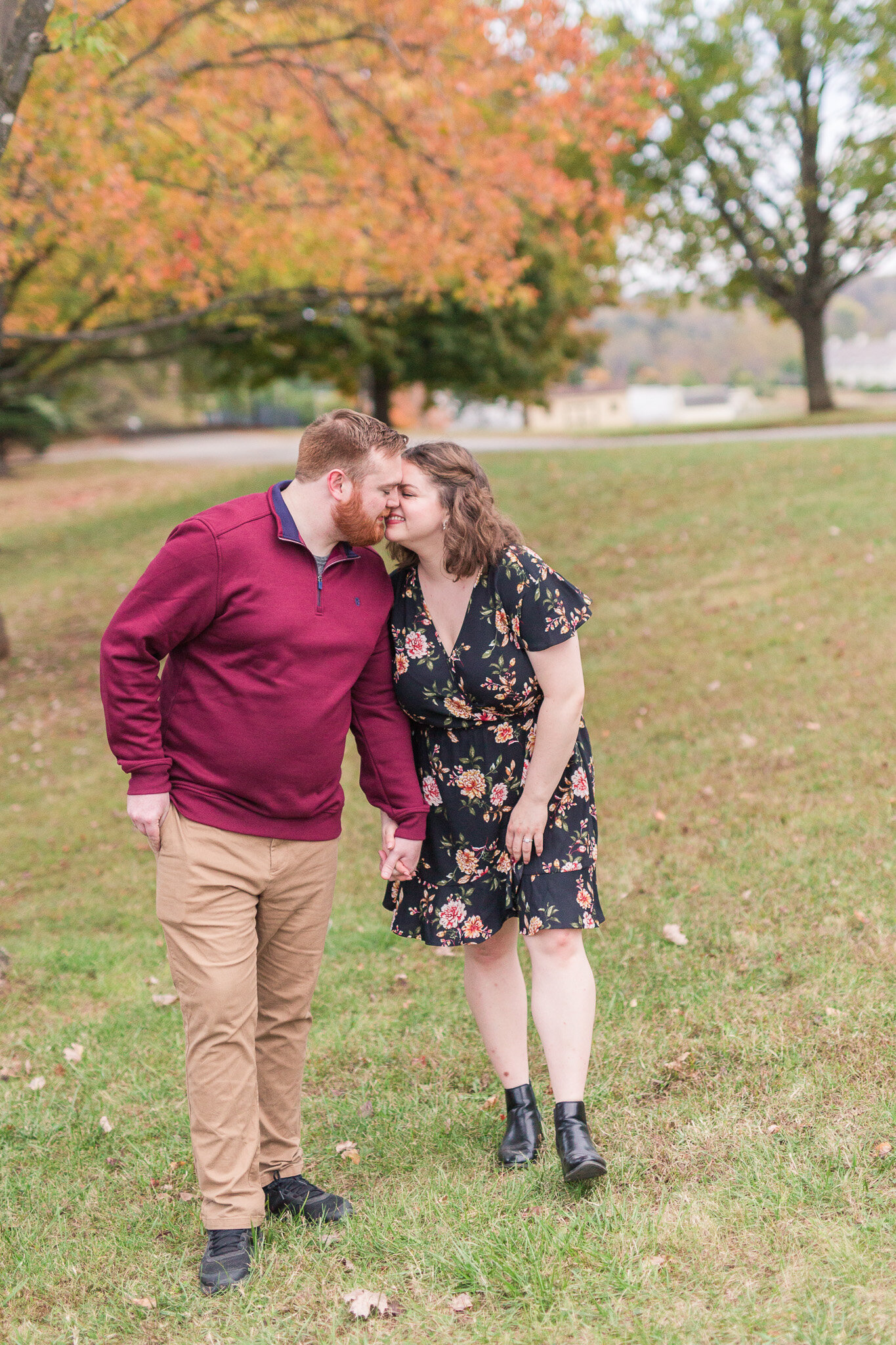 Fall Mountain View Engagement Session || Lynchburg, Virginia Wedding and Engagement Photographer || Sweet Briar College Engagement Photos