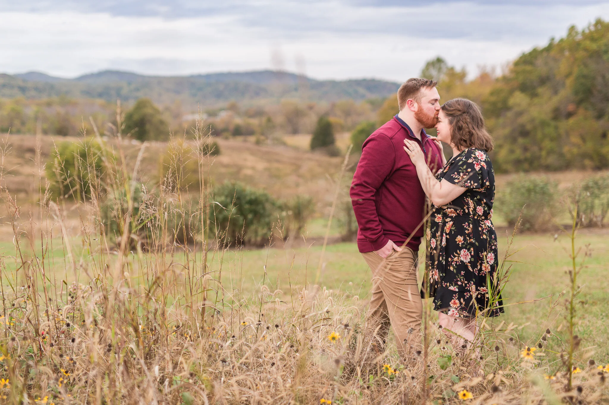 Fall Mountain View Engagement Session || Lynchburg, Virginia Wedding and Engagement Photographer || Sweet Briar College Engagement Photos