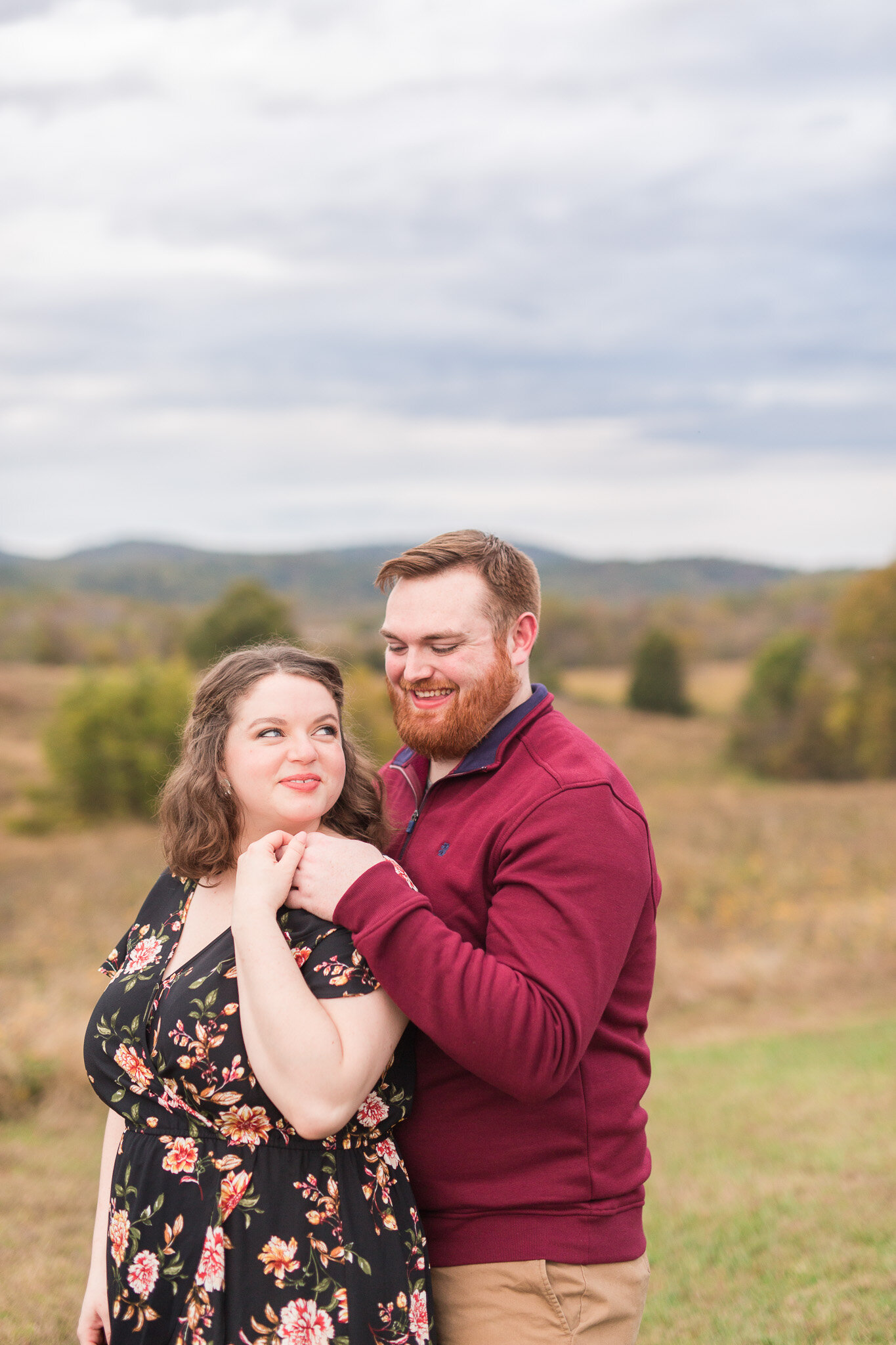 Fall Mountain View Engagement Session || Lynchburg, Virginia Wedding and Engagement Photographer || Sweet Briar College Engagement Photos