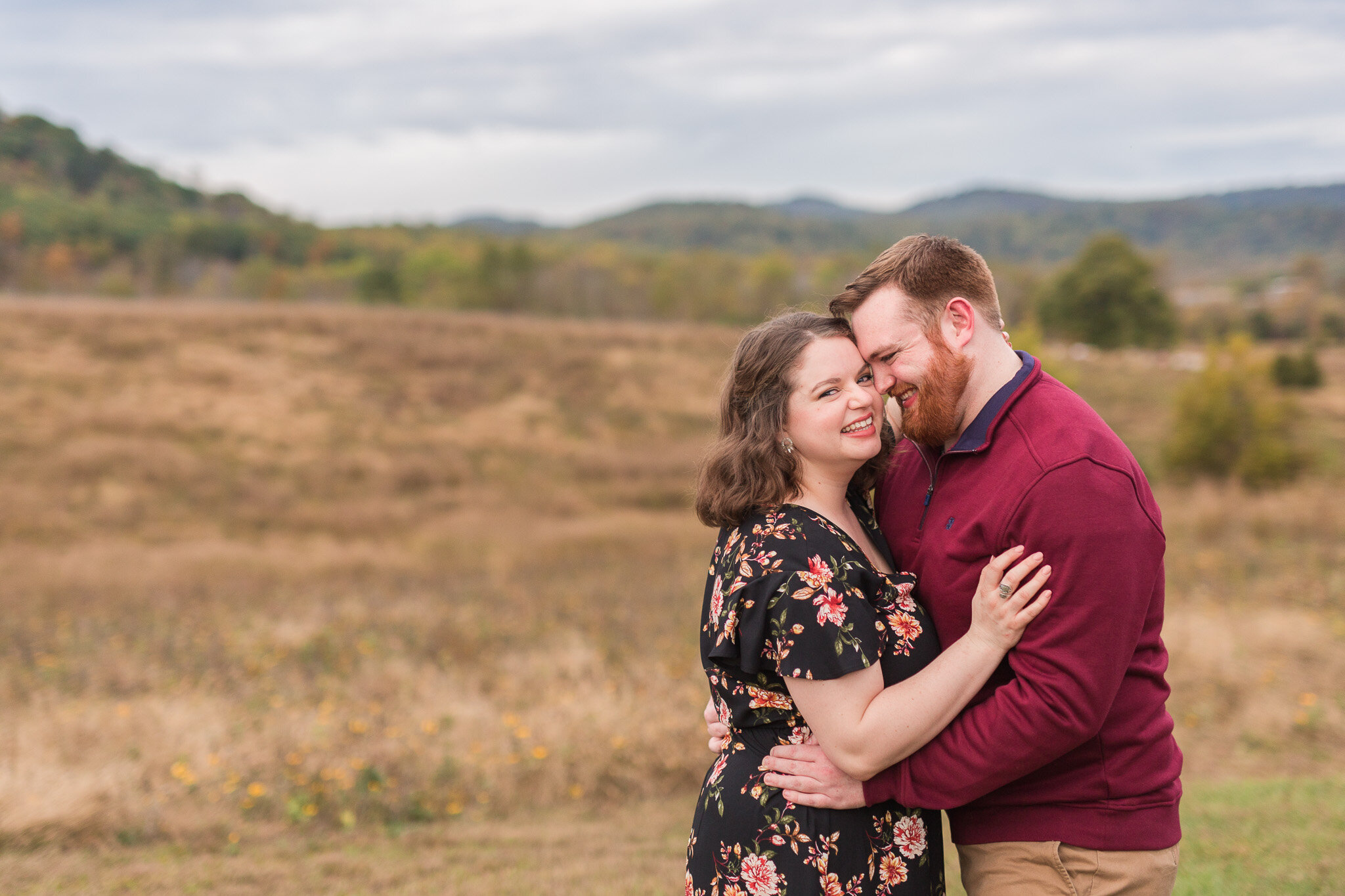 Fall Mountain View Engagement Session || Lynchburg, Virginia Wedding and Engagement Photographer || Sweet Briar College Engagement Photos