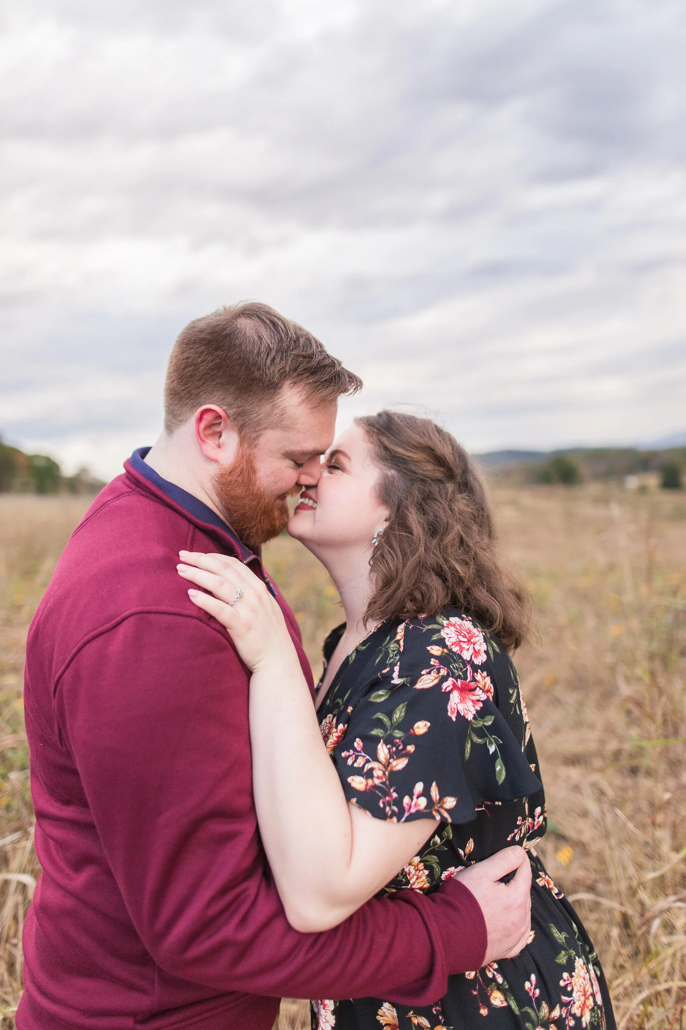 Fall Mountain View Engagement Session || Lynchburg, Virginia Wedding and Engagement Photographer || Sweet Briar College Engagement Photos