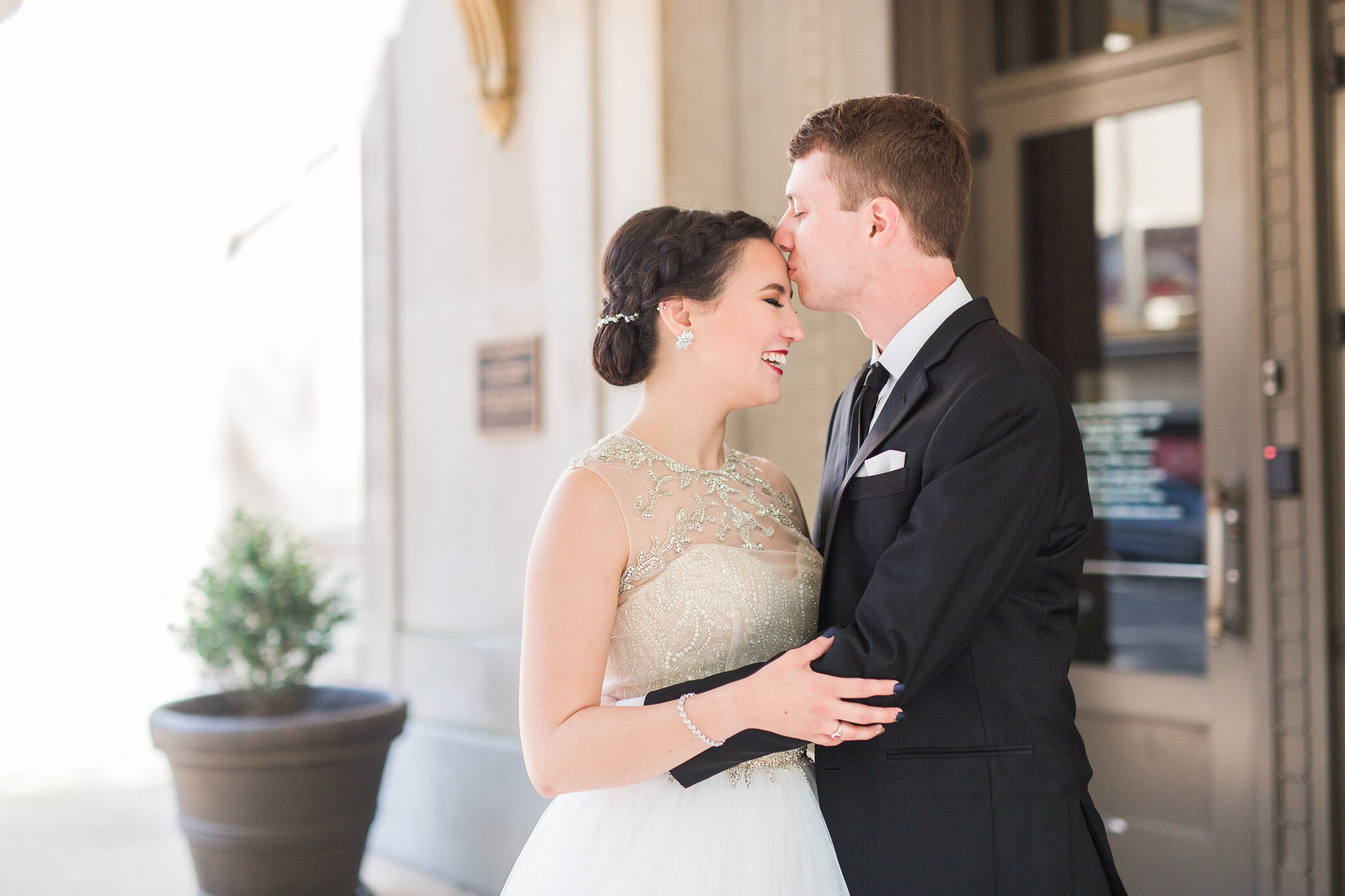 Charlottesville Wedding Photographer || Wedding Photographer in Lynchburg Virginia || Central VA Wedding and Portrait Photographer || The Virginian Hotel in Lynchburg, VA 