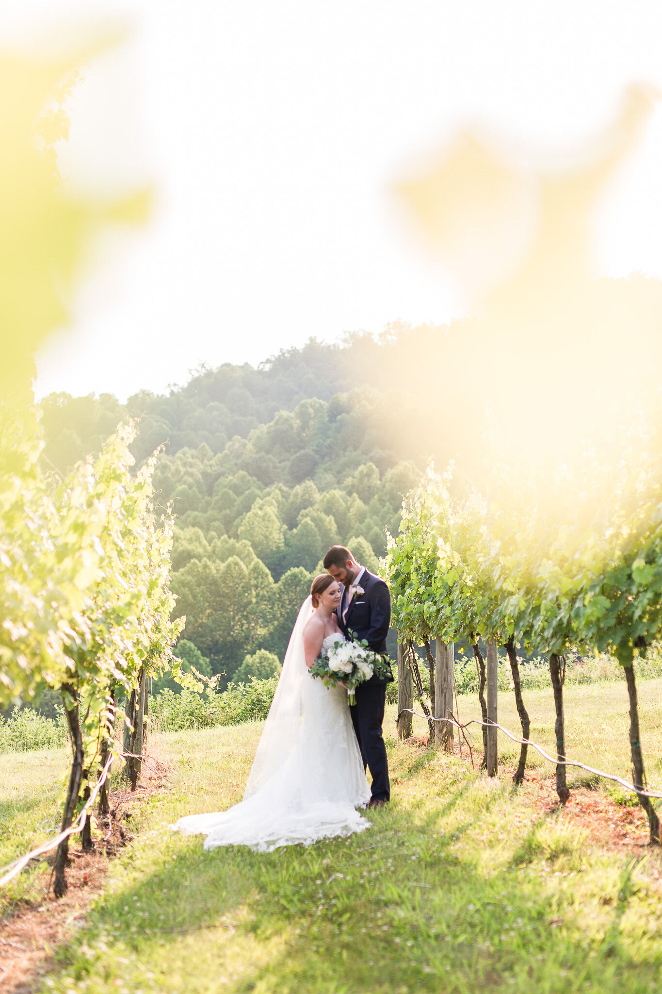 Charlottesville Wedding Photographer || Wedding Photographer in Lynchburg Virginia || Central VA Wedding and Portrait Photographer || The Virginian Hotel in Lynchburg, VA 