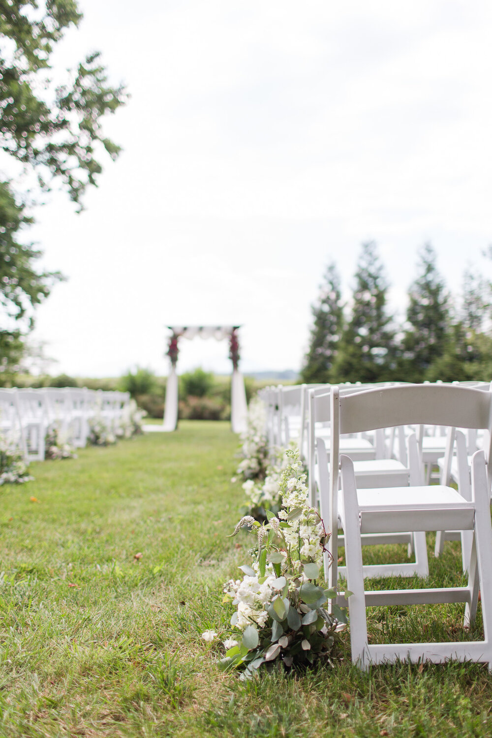 Classy summer wedding at The Trivium Estate in Forest, Virginia || Lynchburg, VA Wedding Photographer || Southern and Central Virginia Estate Wedding