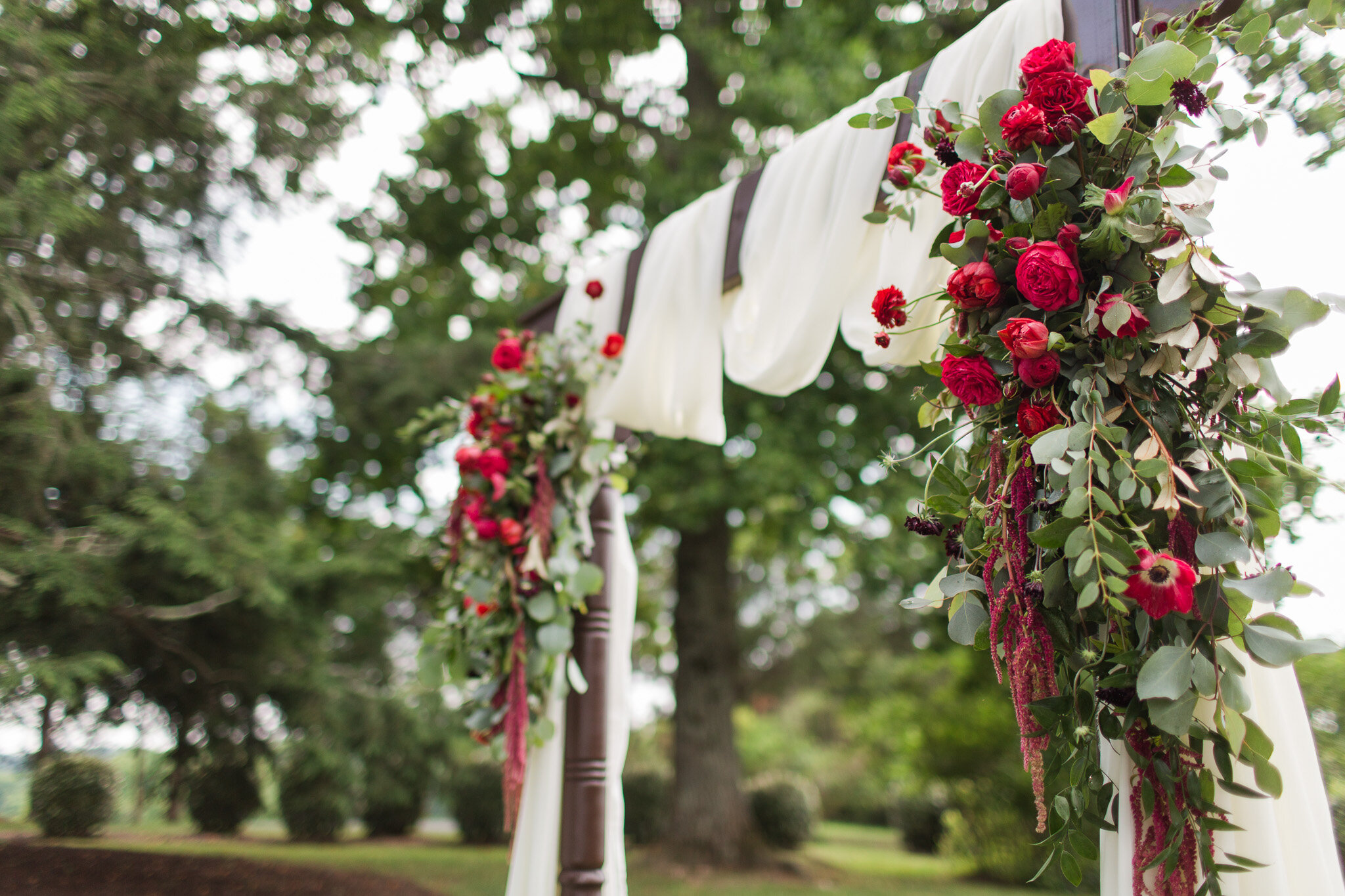 Classy summer wedding at The Trivium Estate in Forest, Virginia || Lynchburg, VA Wedding Photographer || Southern and Central Virginia Estate Wedding