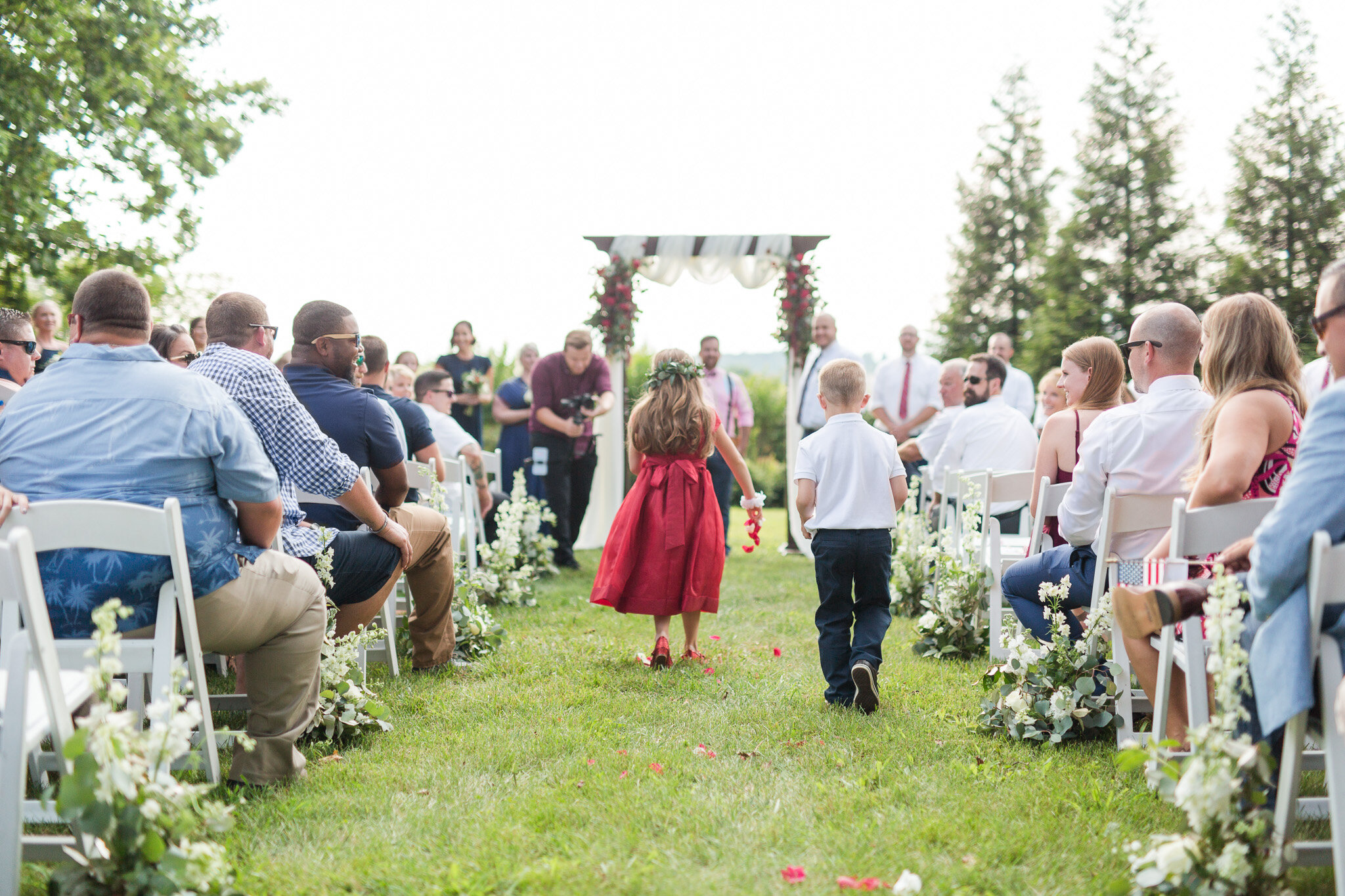 Classy summer wedding at The Trivium Estate in Forest, Virginia || Lynchburg, VA Wedding Photographer || Southern and Central Virginia Estate Wedding