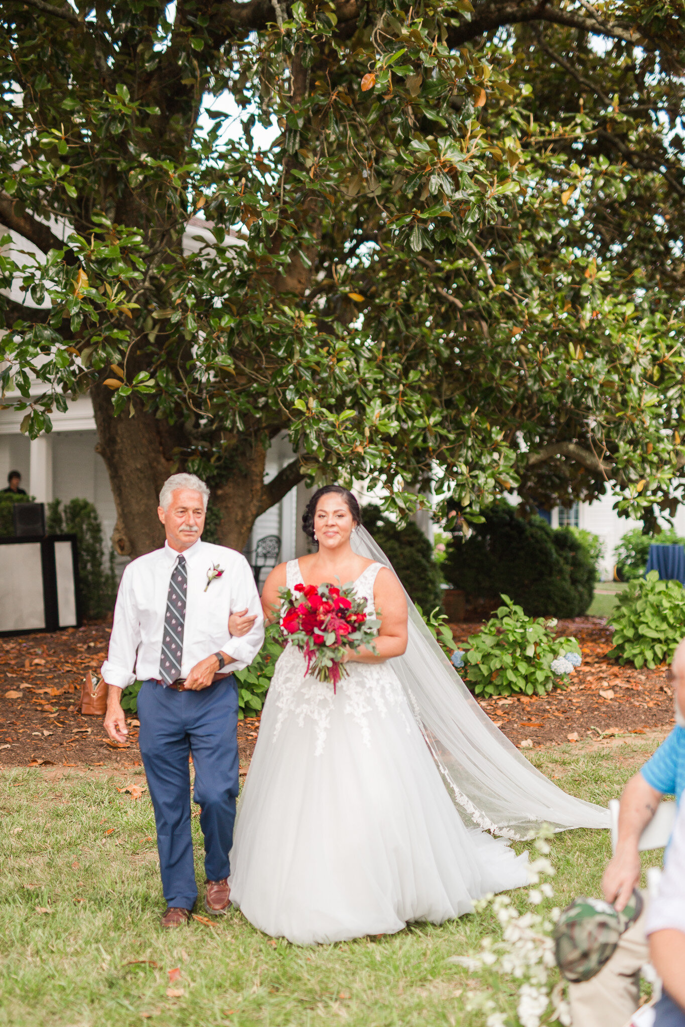 Classy summer wedding at The Trivium Estate in Forest, Virginia || Lynchburg, VA Wedding Photographer || Southern and Central Virginia Estate Wedding