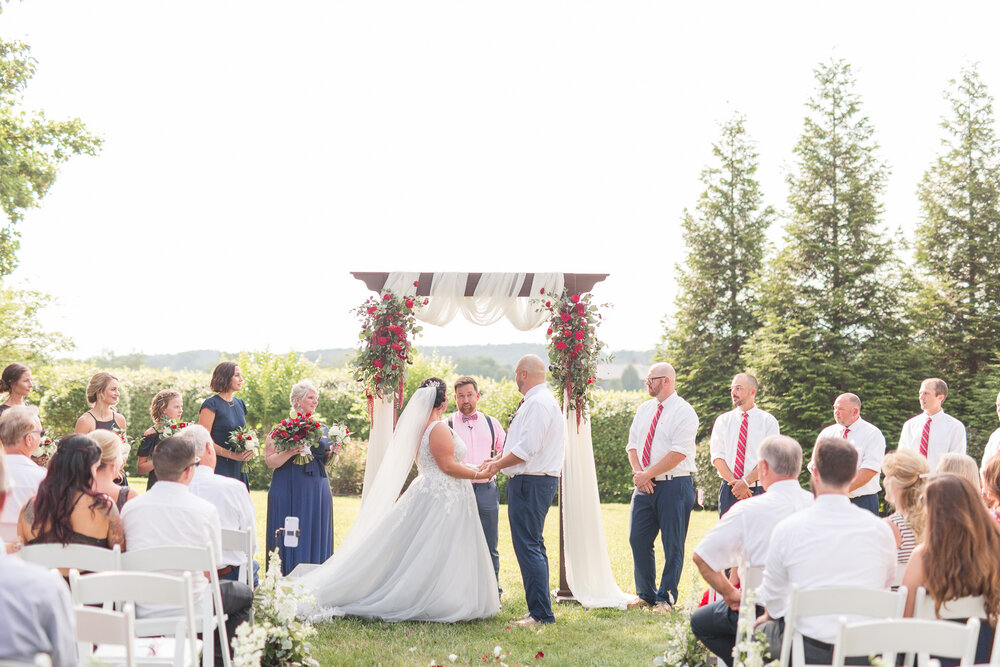 Classy summer wedding at The Trivium Estate in Forest, Virginia || Lynchburg, VA Wedding Photographer || Southern and Central Virginia Estate Wedding