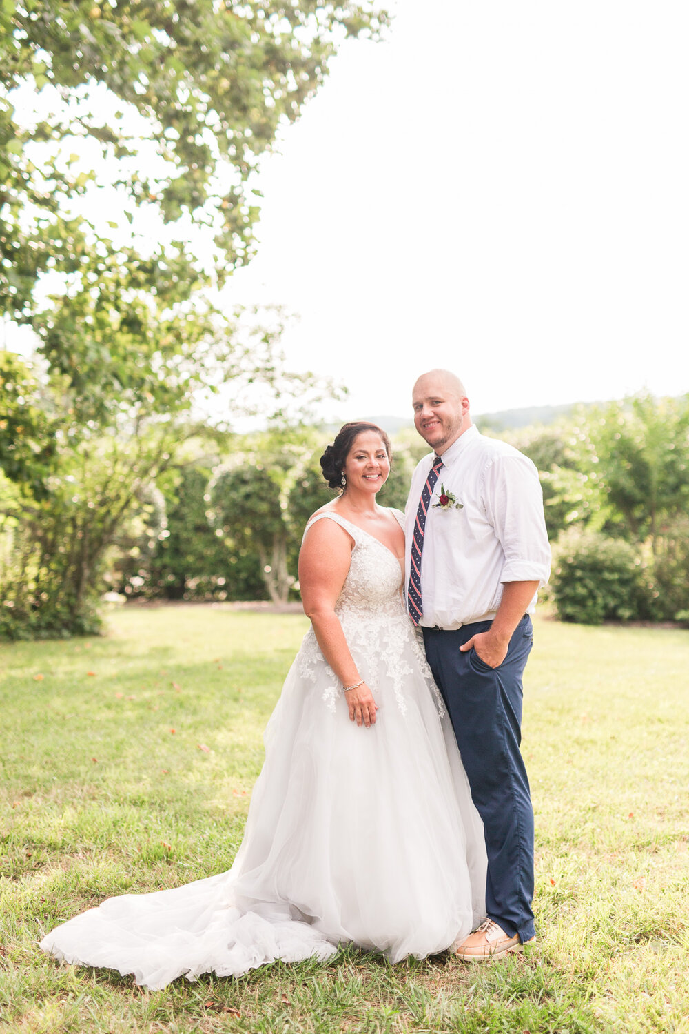 Classy summer wedding at The Trivium Estate in Forest, Virginia || Lynchburg, VA Wedding Photographer || Southern and Central Virginia Estate Wedding