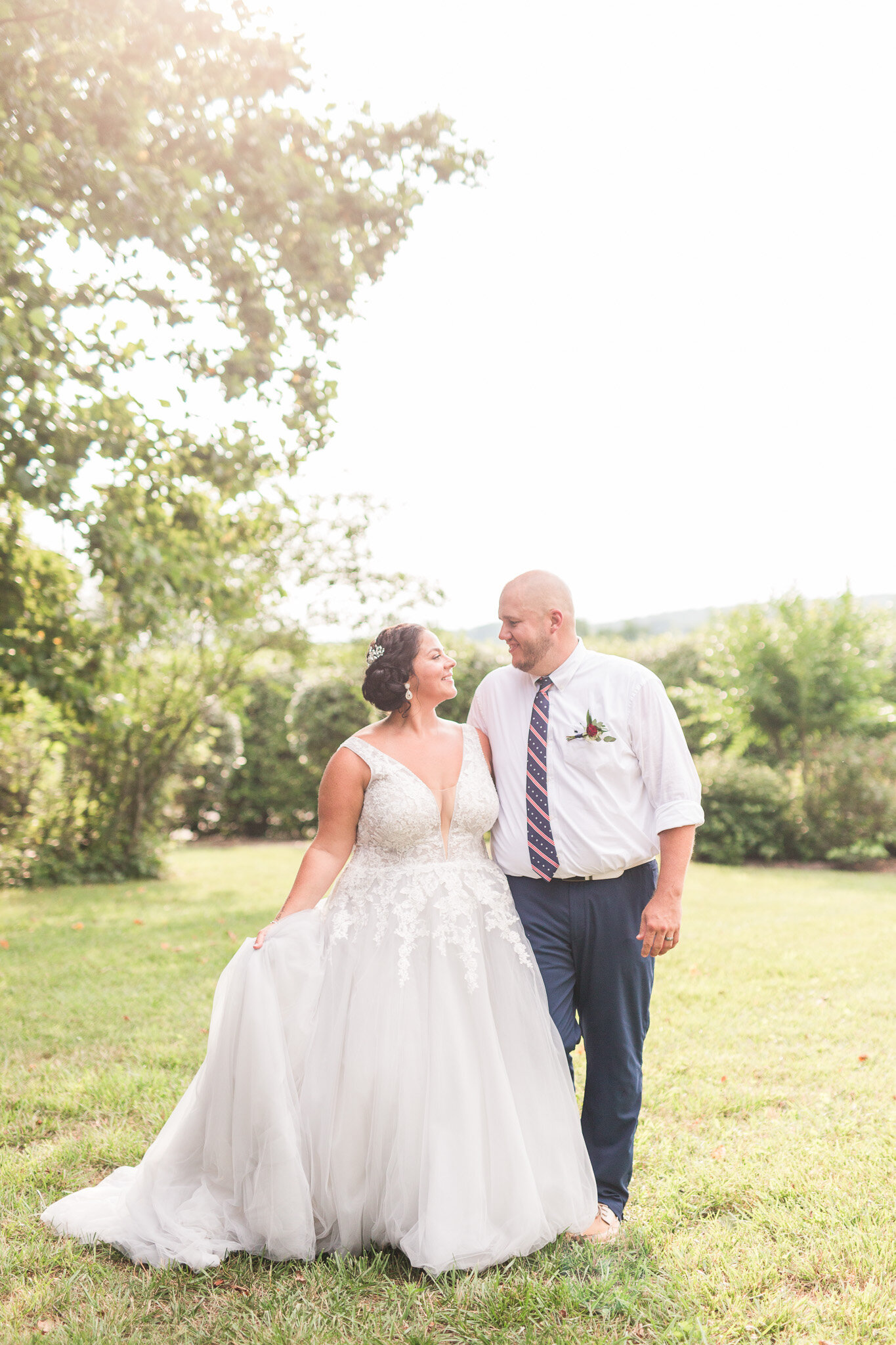 Classy summer wedding at The Trivium Estate in Forest, Virginia || Lynchburg, VA Wedding Photographer || Southern and Central Virginia Estate Wedding