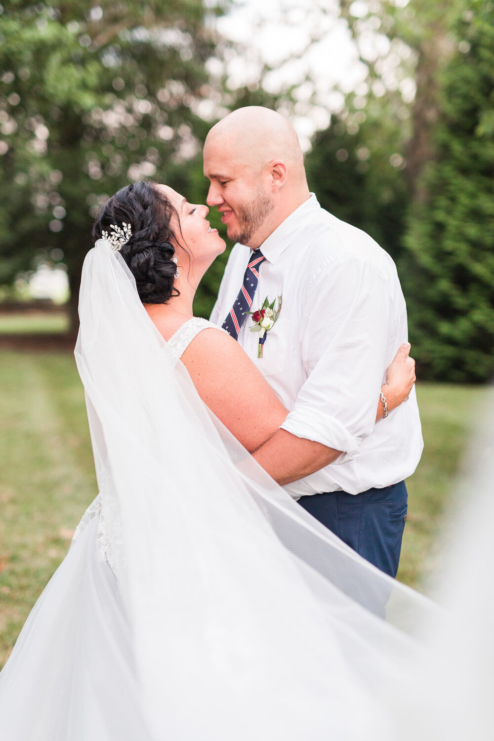 Classy summer wedding at The Trivium Estate in Forest, Virginia || Lynchburg, VA Wedding Photographer || Southern and Central Virginia Estate Wedding