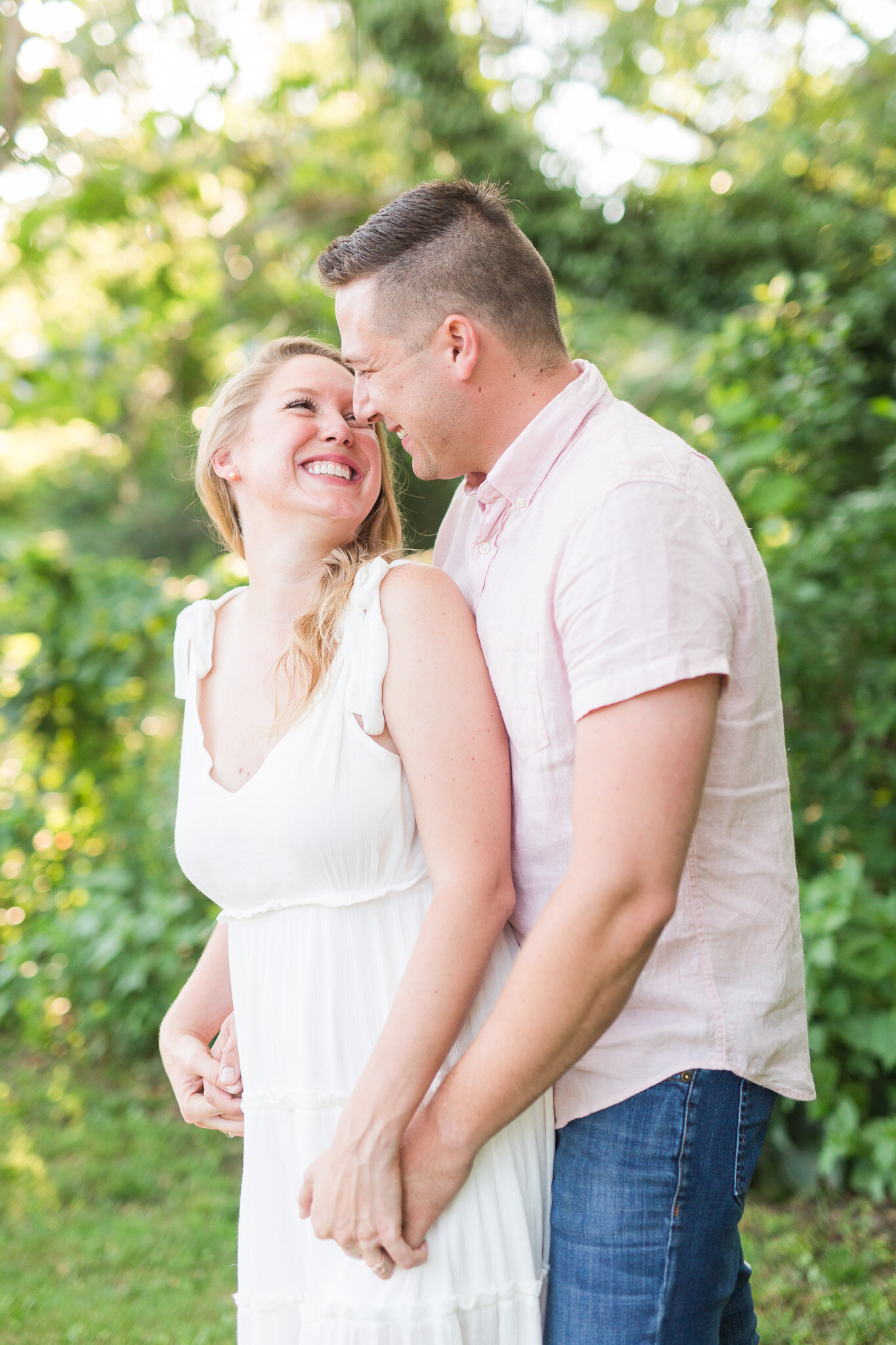 Summer Engagement Session in Afton, Virginia || Charlottesville Wedding Photographer || Blue Toad Cidery Engagement Session 