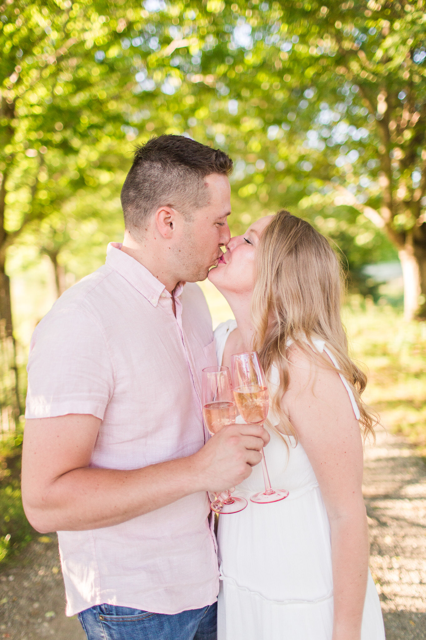 Summer Engagement Session in Afton, Virginia || Charlottesville Wedding Photographer || Blue Toad Cidery Engagement Session 