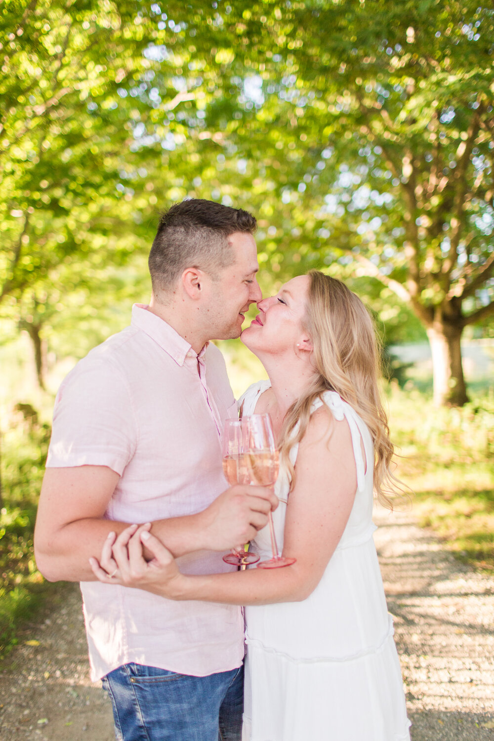 Summer Engagement Session in Afton, Virginia || Charlottesville Wedding Photographer || Blue Toad Cidery Engagement Session 