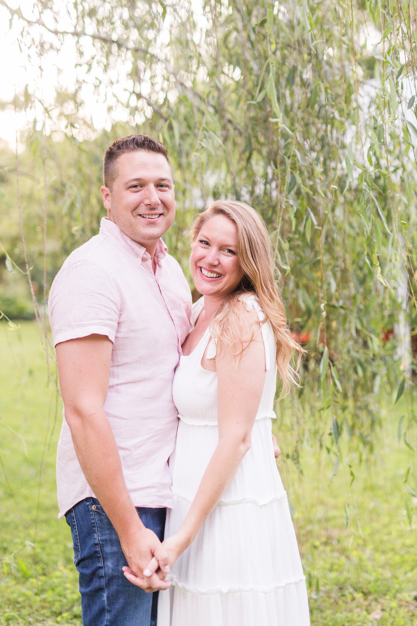 Summer Engagement Session in Afton, Virginia || Charlottesville Wedding Photographer || Blue Toad Cidery Engagement Session 