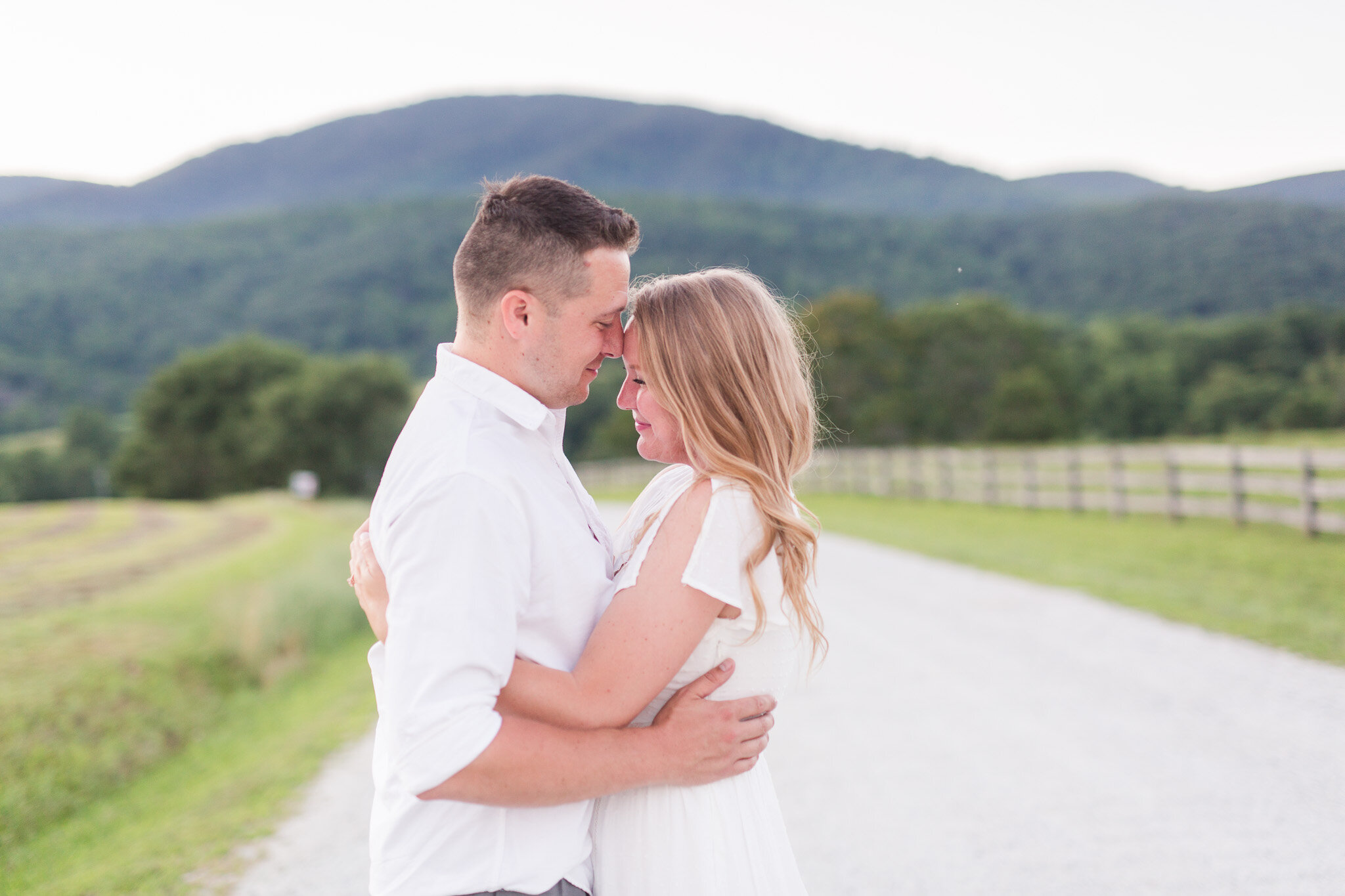 Summer Engagement Session in Afton, Virginia || Charlottesville Wedding Photographer || Blue Toad Cidery Engagement Session 