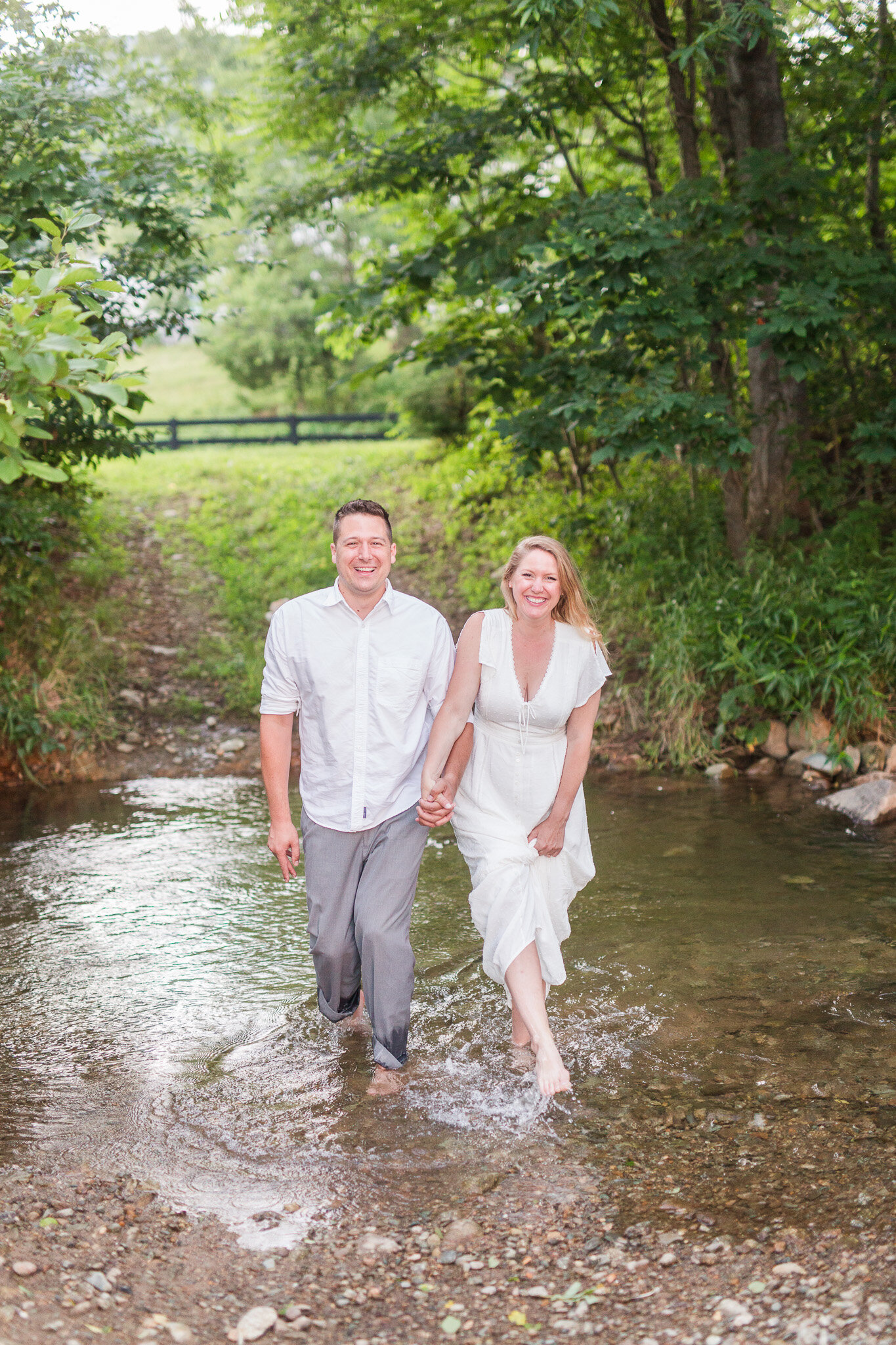 Summer Engagement Session in Afton, Virginia || Charlottesville Wedding Photographer || Blue Toad Cidery Engagement Session 