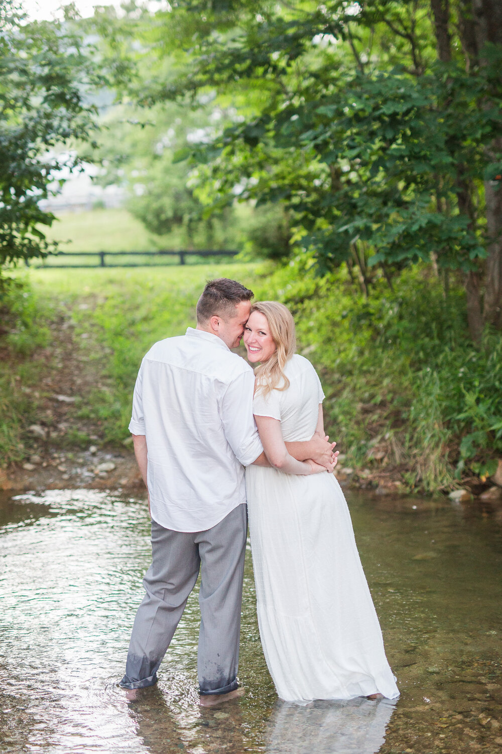 Summer Engagement Session in Afton, Virginia || Charlottesville Wedding Photographer || Blue Toad Cidery Engagement Session 