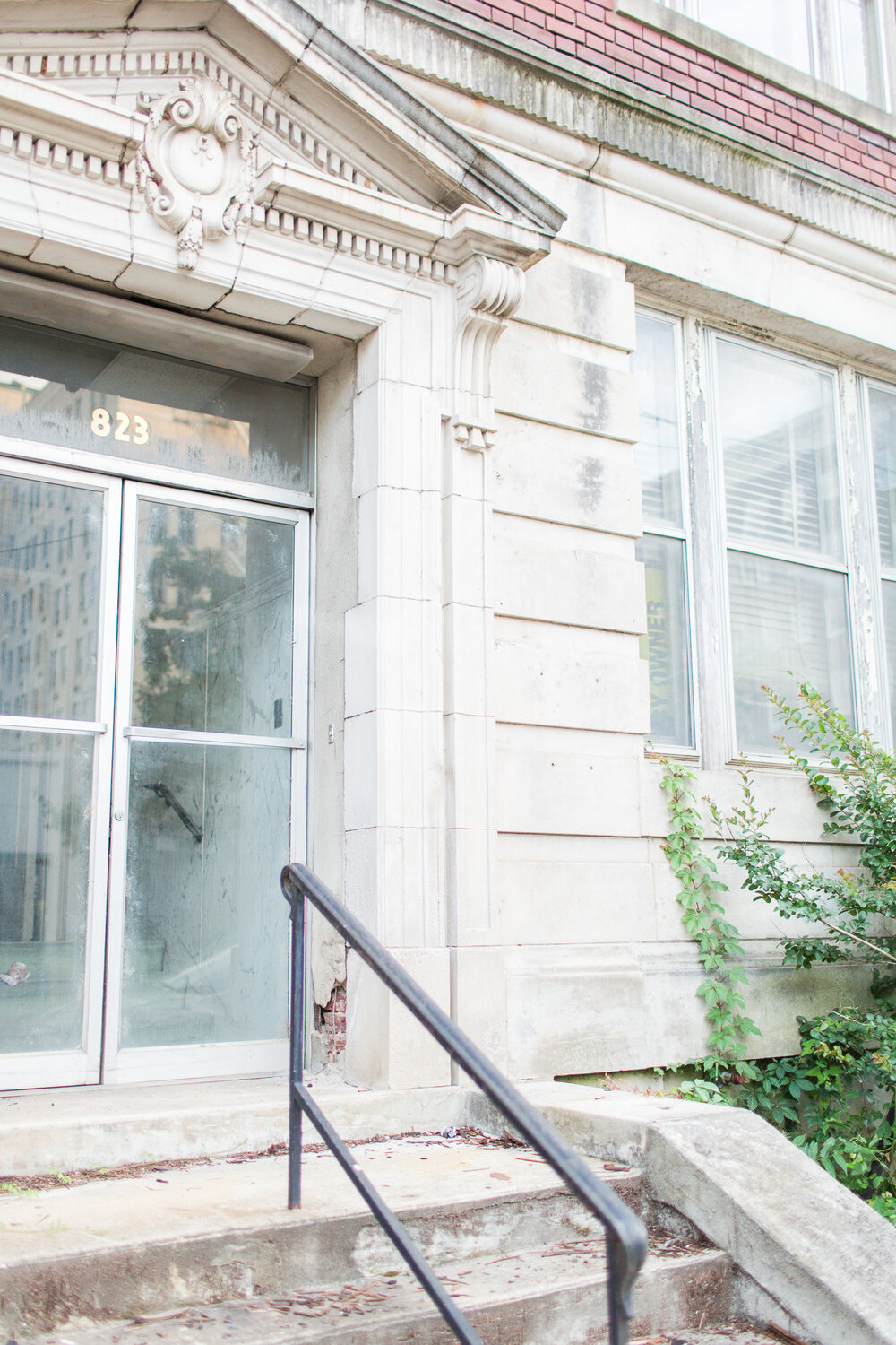 Summer Engagement Session at The Virginian Hotel in Downtown Lynchburg, Virginia || Central Virginia Wedding and Engagement Photographer 