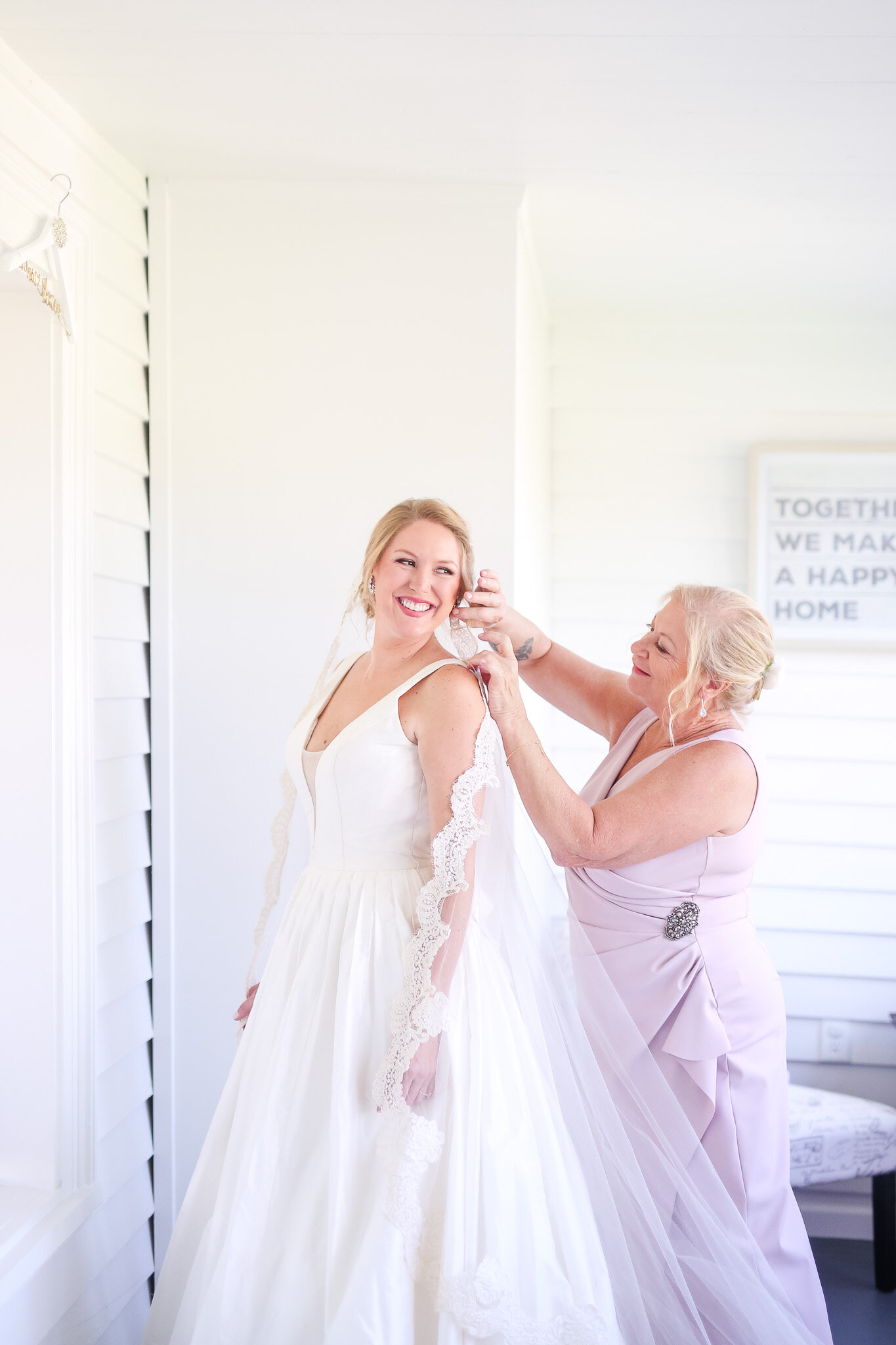 Classy Southern Fall Wedding at Bold Rock Cidery in Afton Virginia || Charlottesville and Lynchburg Wedding Photographer