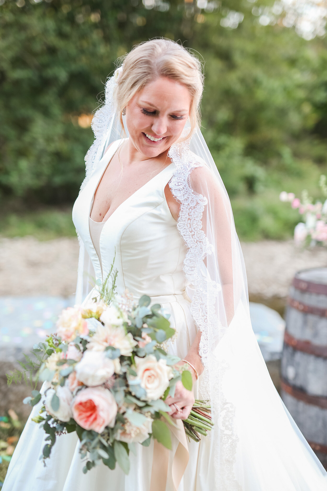 Classy Southern Fall Wedding at Bold Rock Cidery in Afton Virginia || Charlottesville and Lynchburg Wedding Photographer