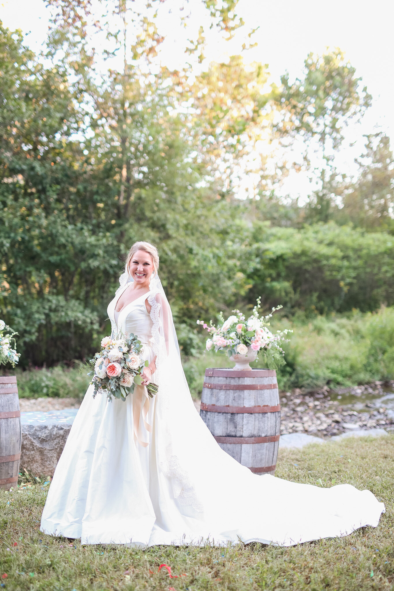 Classy Southern Fall Wedding at Bold Rock Cidery in Afton Virginia || Charlottesville and Lynchburg Wedding Photographer