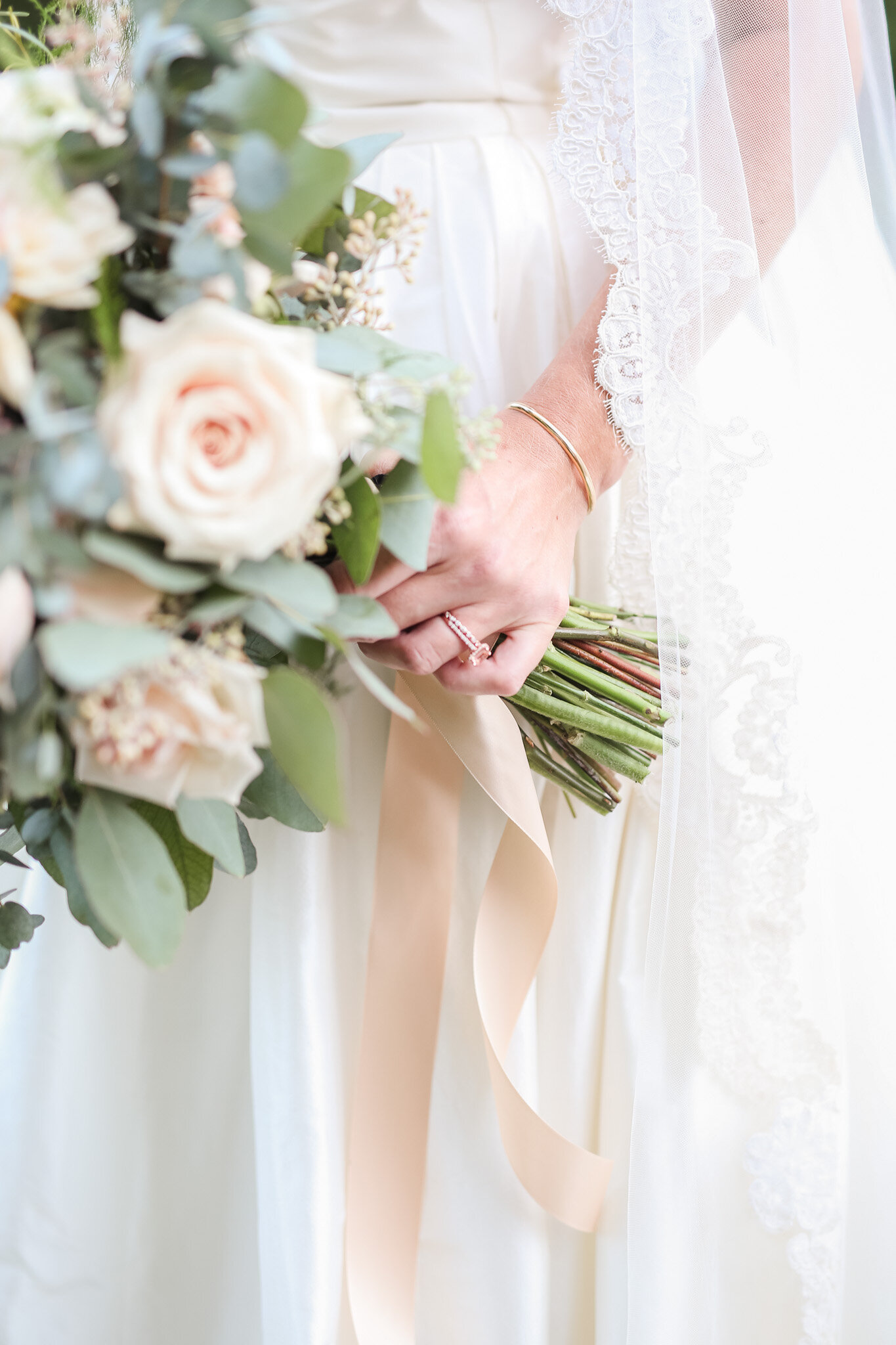 Classy Southern Fall Wedding at Bold Rock Cidery in Afton Virginia || Charlottesville and Lynchburg Wedding Photographer