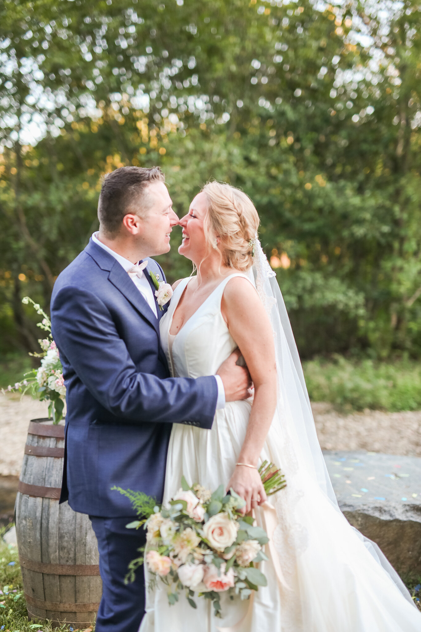 Classy Southern Fall Wedding at Bold Rock Cidery in Afton Virginia || Charlottesville and Lynchburg Wedding Photographer