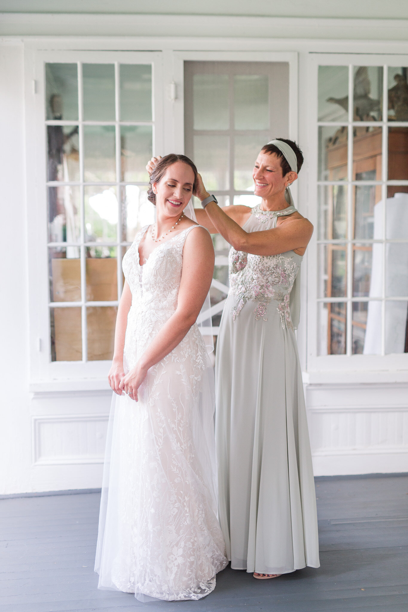 Beautiful Mountain View Fall Wedding at Sundara in Boonesmill, Virginia || Central Virginia Wedding Photographer || Ashley Eiban Photography 