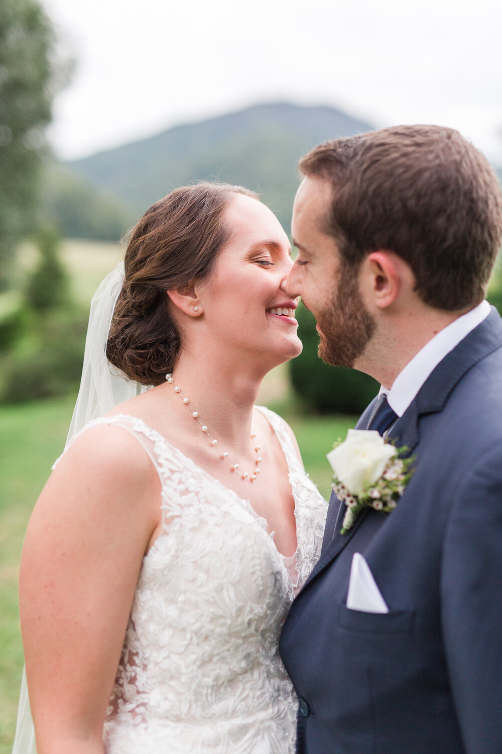 Beautiful Mountain View Fall Wedding at Sundara in Boonesmill, Virginia || Central Virginia Wedding Photographer || Ashley Eiban Photography 