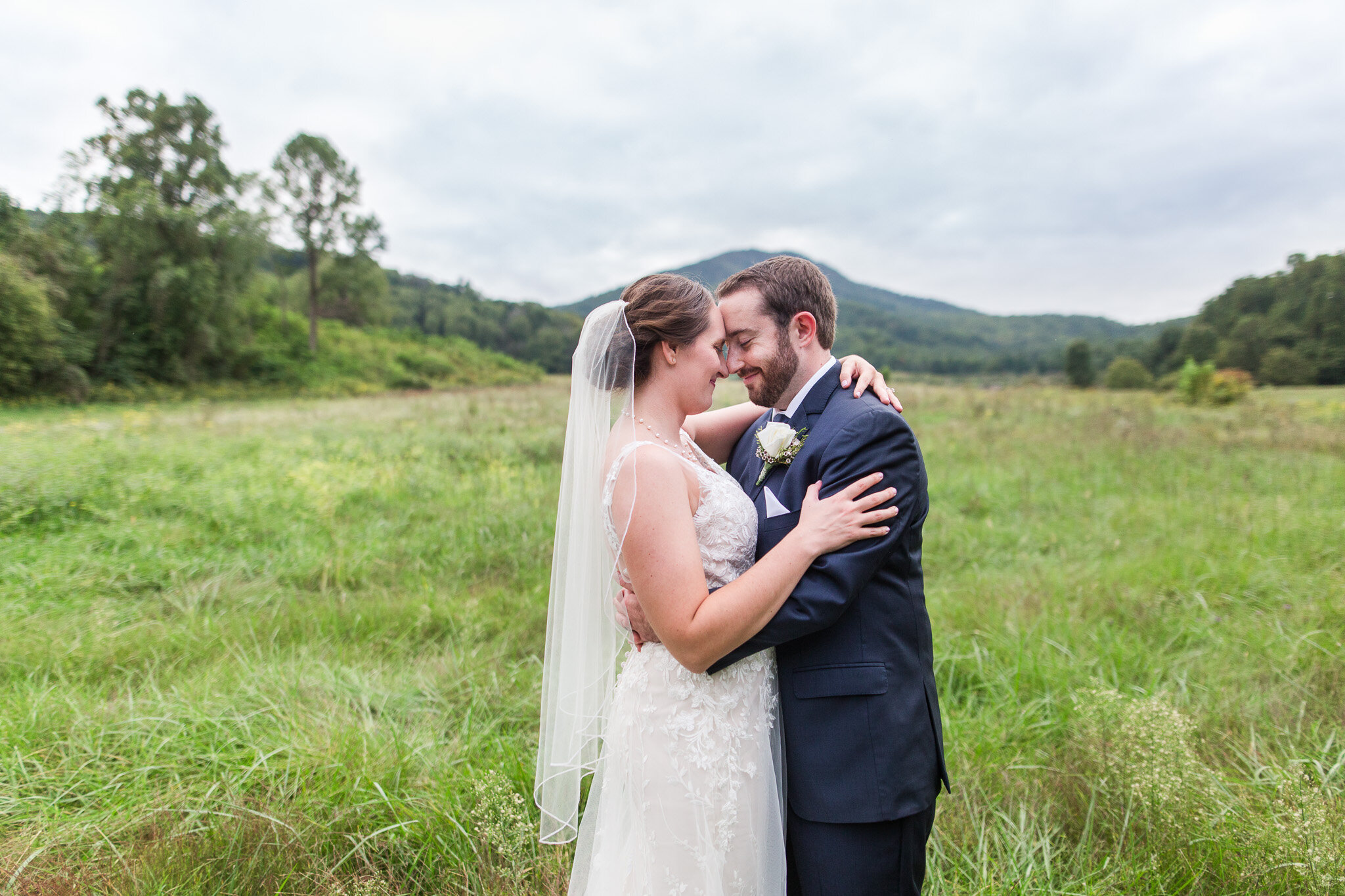 Beautiful Mountain View Fall Wedding at Sundara in Boonesmill, Virginia || Central Virginia Wedding Photographer || Ashley Eiban Photography 