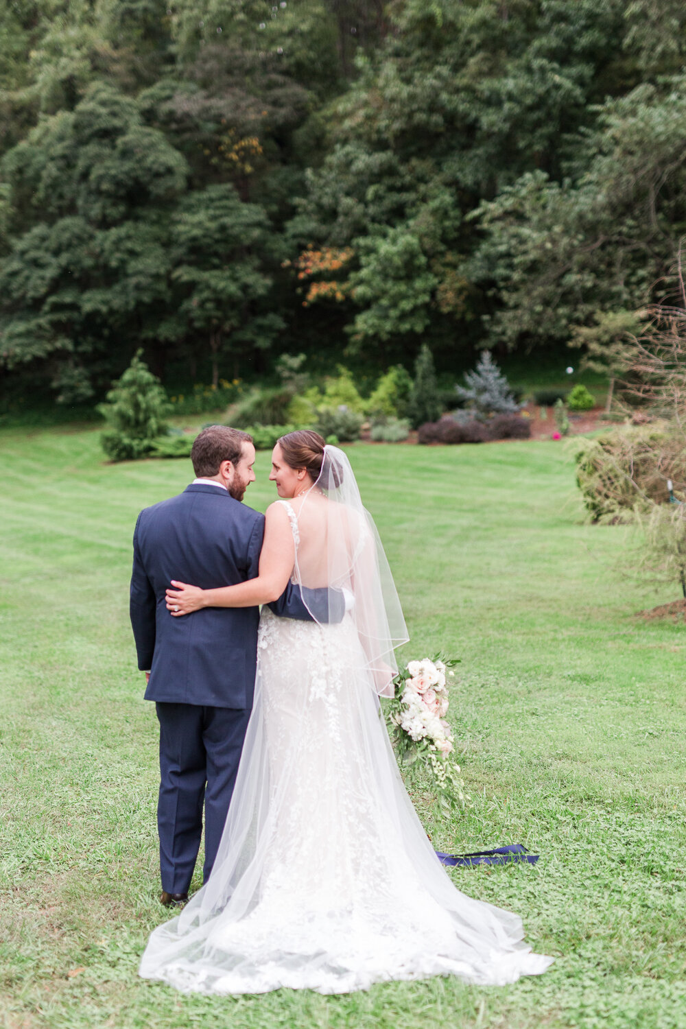 Beautiful Mountain View Fall Wedding at Sundara in Boonesmill, Virginia || Central Virginia Wedding Photographer || Ashley Eiban Photography 