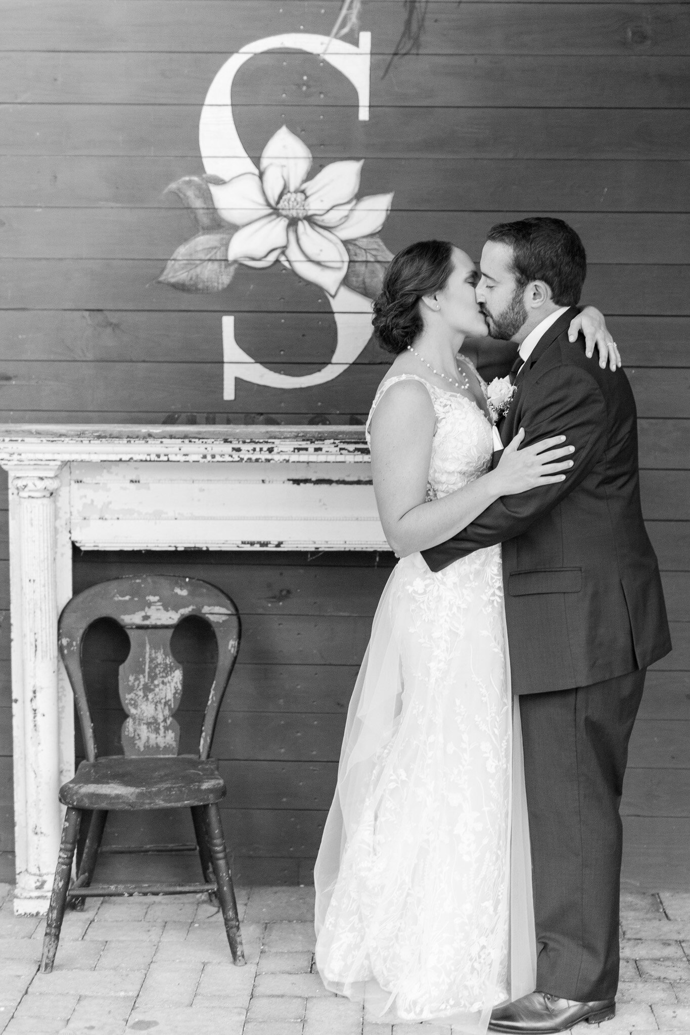 Beautiful Mountain View Fall Wedding at Sundara in Boonesmill, Virginia || Central Virginia Wedding Photographer || Ashley Eiban Photography 