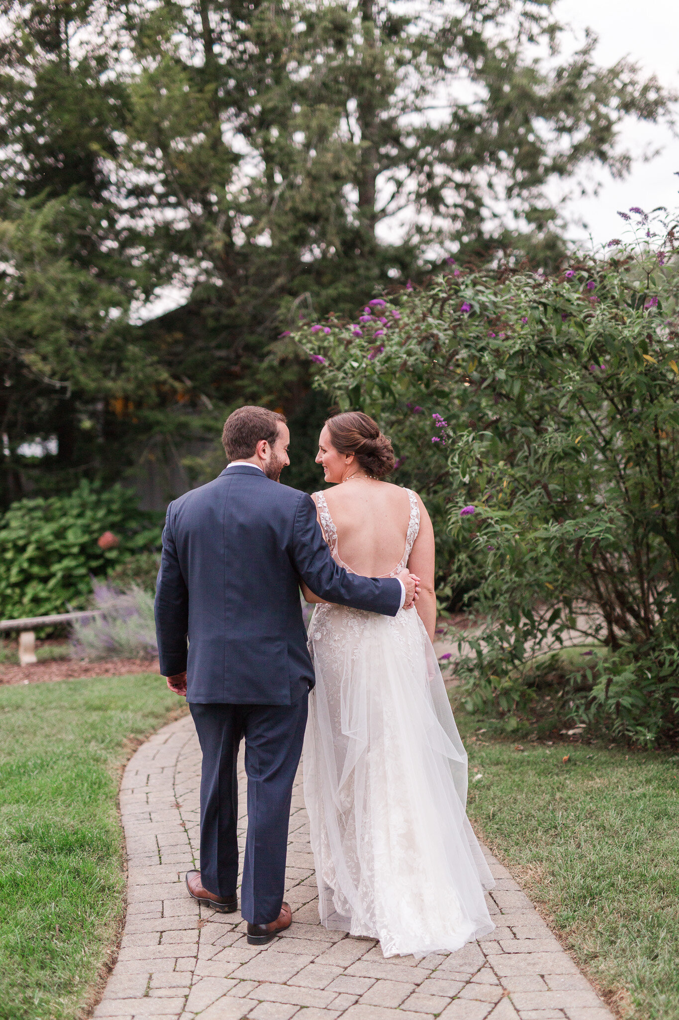 Beautiful Mountain View Fall Wedding at Sundara in Boonesmill, Virginia || Central Virginia Wedding Photographer || Ashley Eiban Photography 