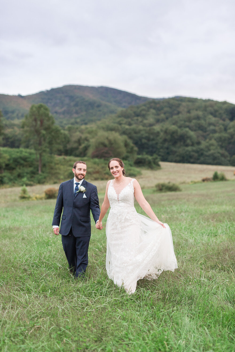 Beautiful Mountain View Fall Wedding at Sundara in Boonesmill, Virginia || Central Virginia Wedding Photographer || Ashley Eiban Photography 