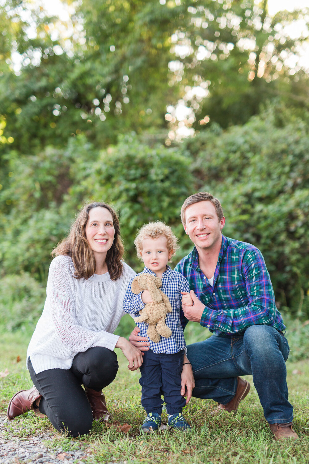 Fall Family Photos in Lynchburg, Virginia || Ashley Eiban Photography 