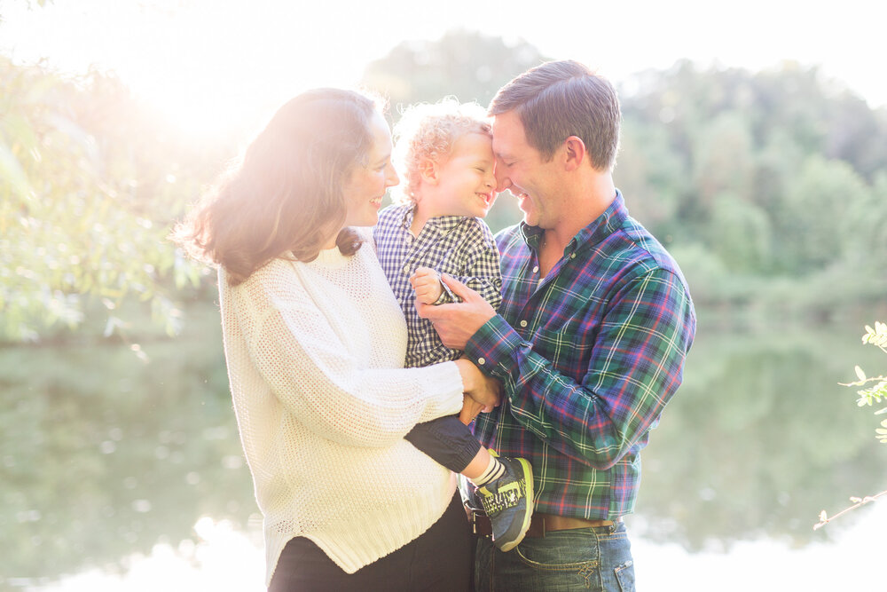 Fall Family Photos in Lynchburg, Virginia || Ashley Eiban Photography 