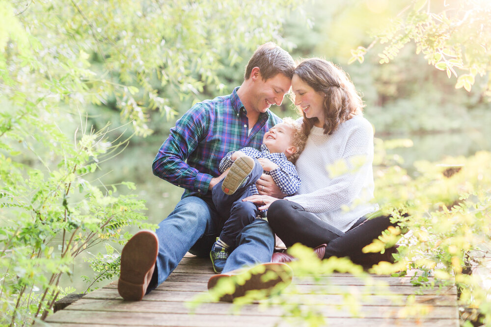 Fall Family Photos in Lynchburg, Virginia || Ashley Eiban Photography 