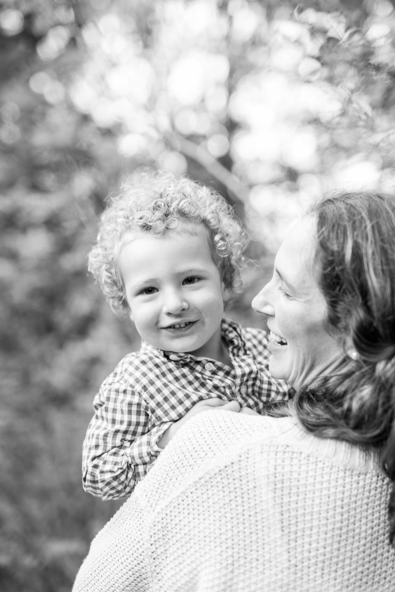 Fall Family Photos in Lynchburg, Virginia || Ashley Eiban Photography 