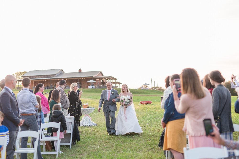 Riverview Manor in Hurt, Virginia || Lynchburg, VA Wedding Photographer || Fall Wedding in Central Virginia || www.ashleyeiban.com