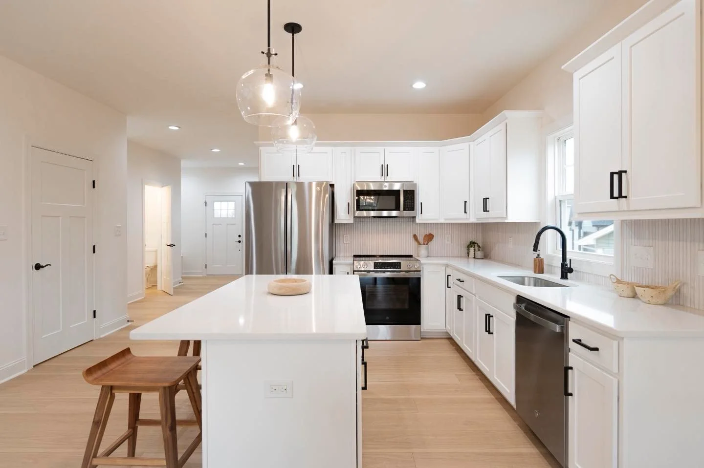 This brand new home in Forest pretty much has everything you&rsquo;d ever need 😍 

✨LISTING HIGHLIGHTS✨

&bull; $10,000 seller credit
&bull; Main-level primary suite + bonus room (rare find)
&bull; Custom quartz kitchen with stainless appliances
&bu