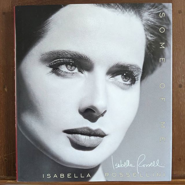 "Never leave a room empty-handed." Cleaning advice tucked into a beautiful memoir and a saying I'll never forget. When you leave a room there's always something you can grab on the way out and put away.
#inspiredbookchallenge Day 15 - Quote it.
#IsabellaRossellini #CleaningTips