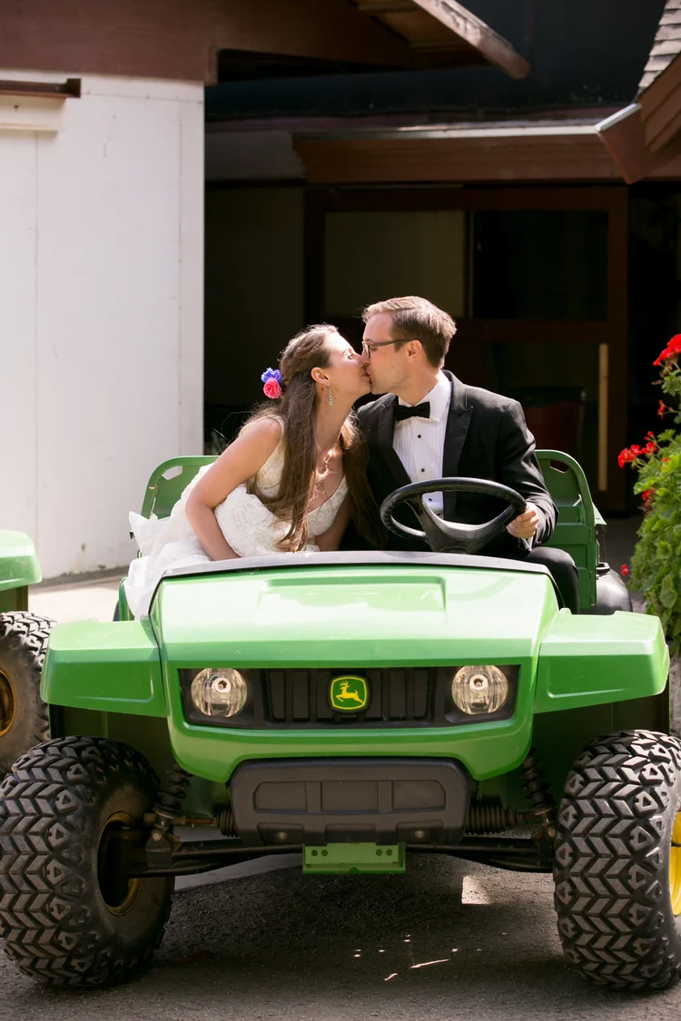 CaraAaronWedding_PreCeremony_020.jpg