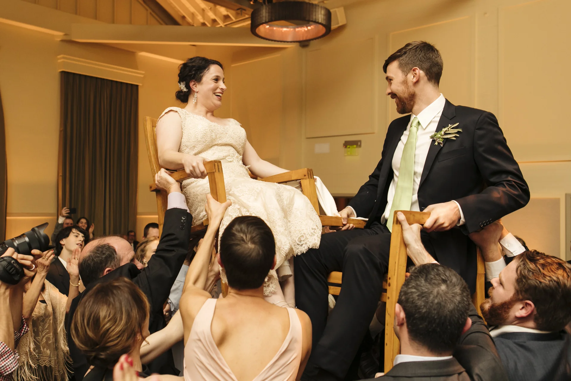 Brodgesell_AmandaMikeWedding_Preview_JB_9307.jpg