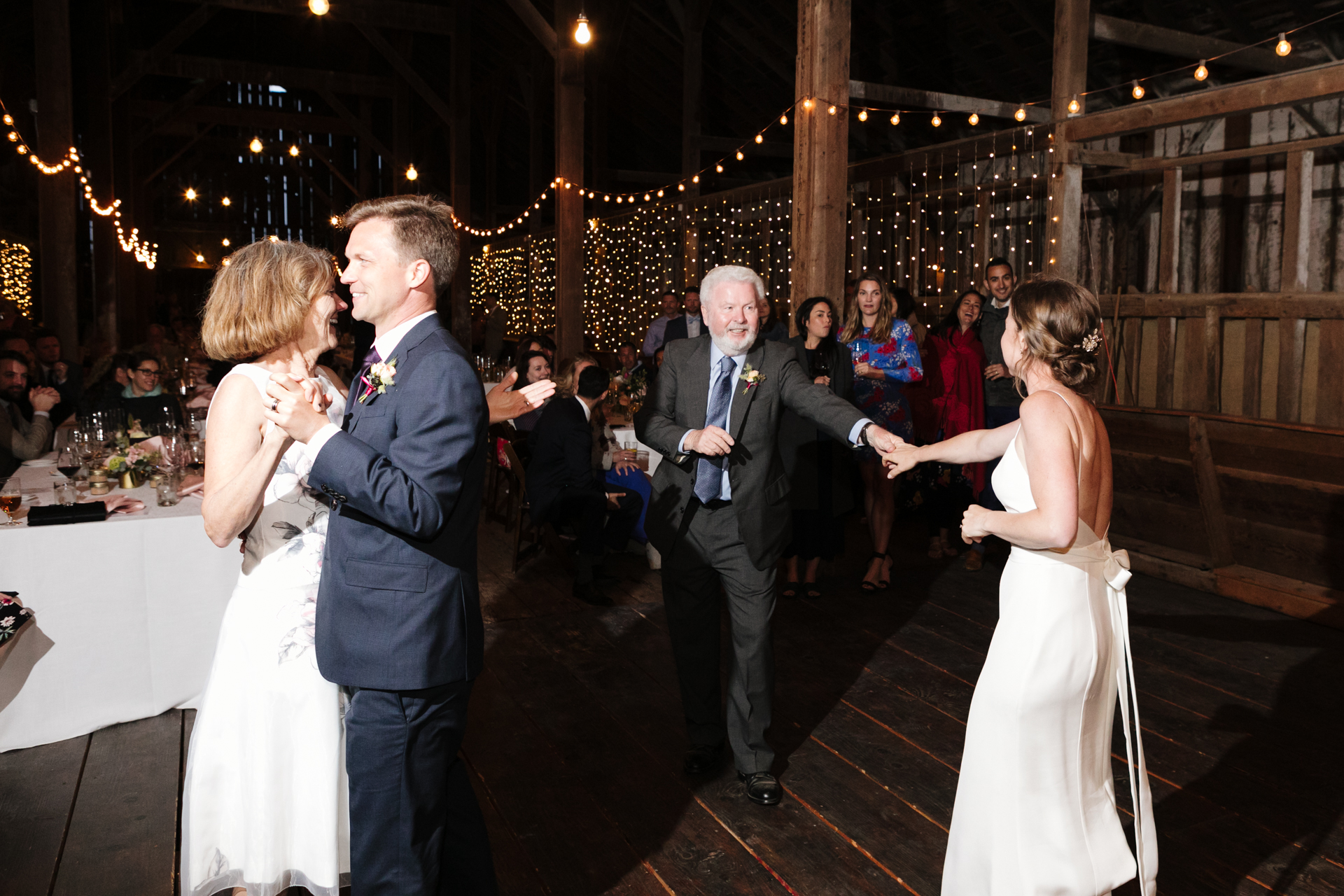 KBWeddings_LindsaySkyPreview_B4_7692.jpg