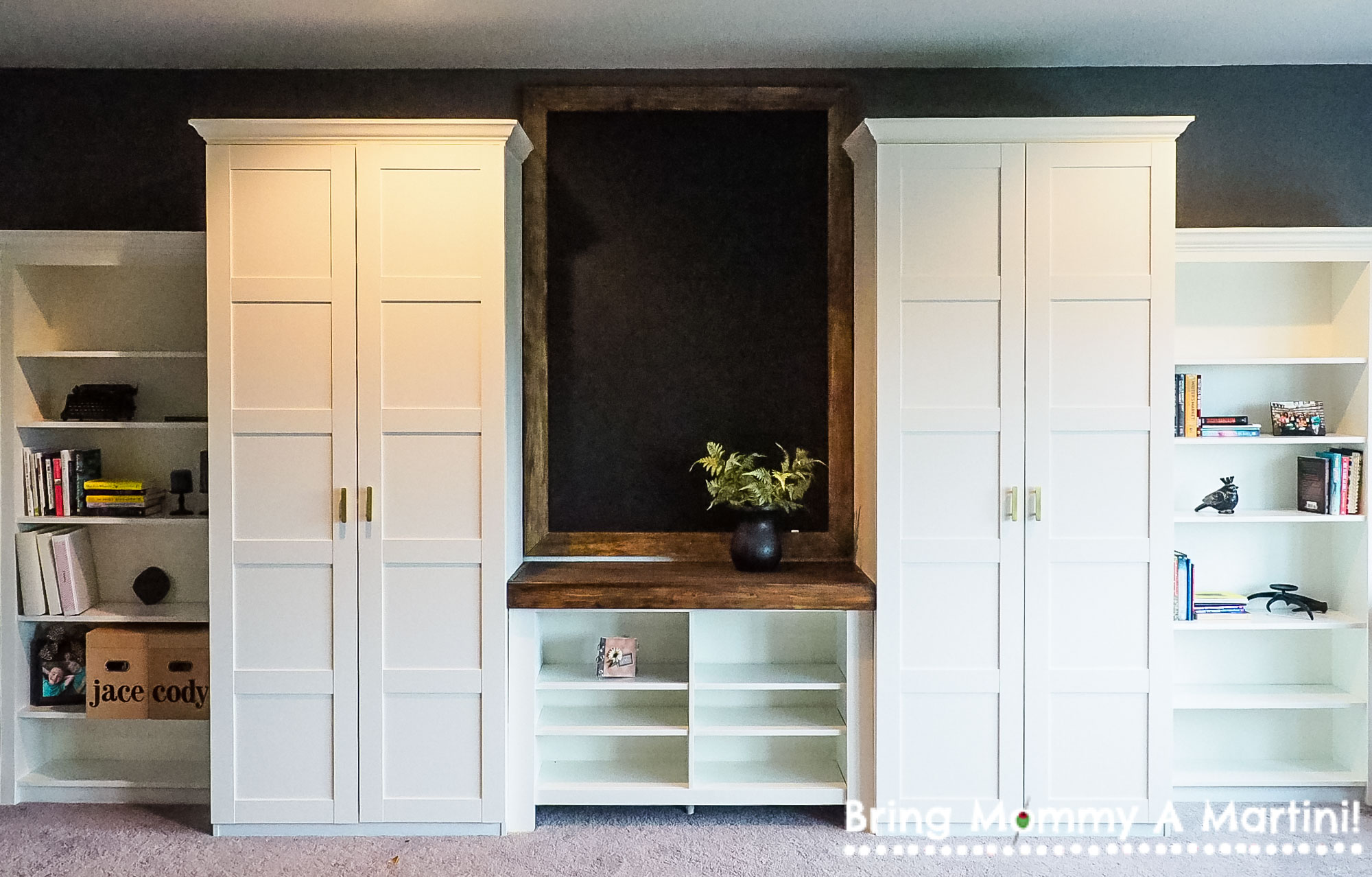 waar dan ook Blozend procent IKEA Faux Built-Ins At Long, Glorious Last — Bring Mommy A Martini | Austin  Family Lifestyle Blog by Kristan Braziel