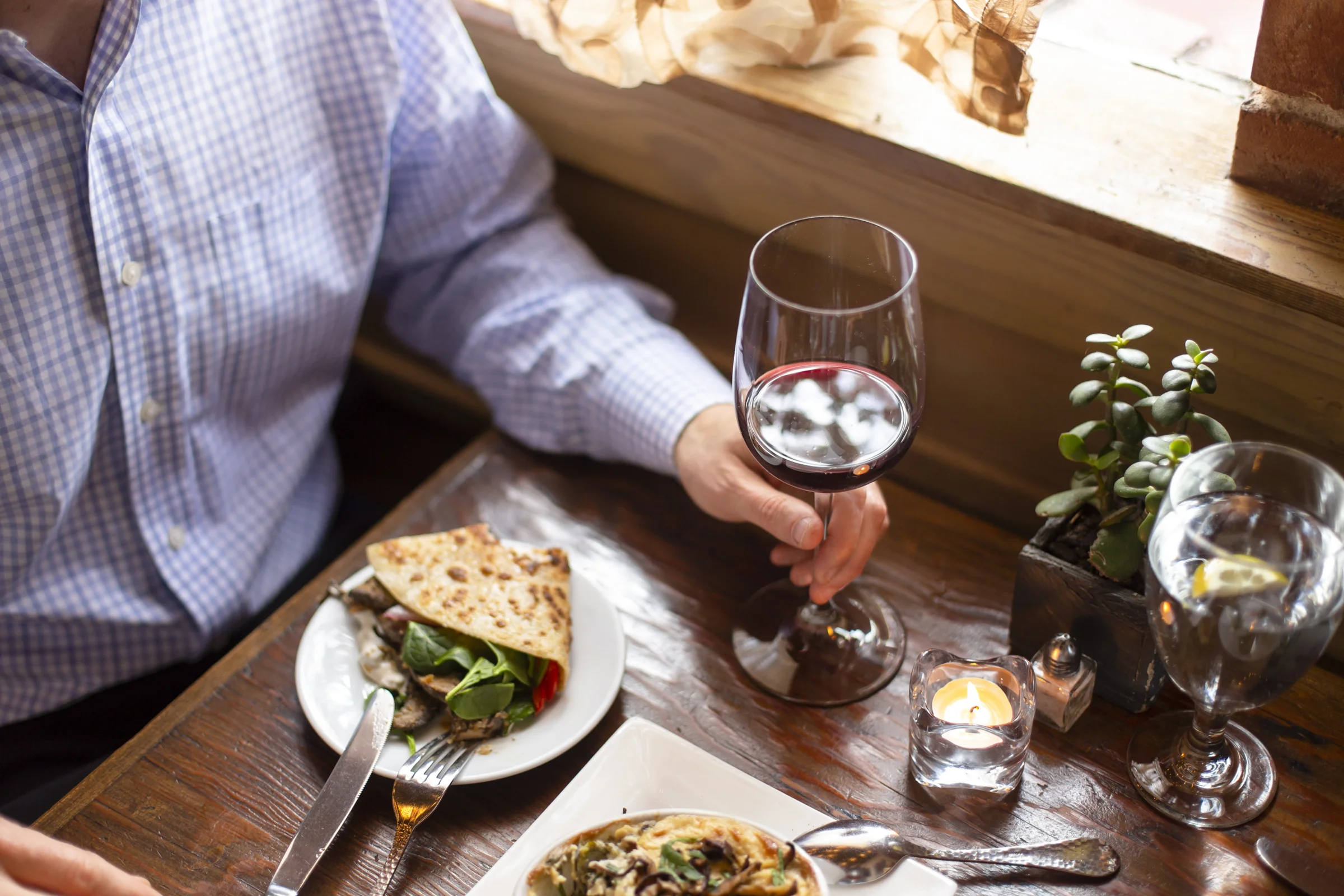 SanctuaryBistro-wines-010919_134.jpg